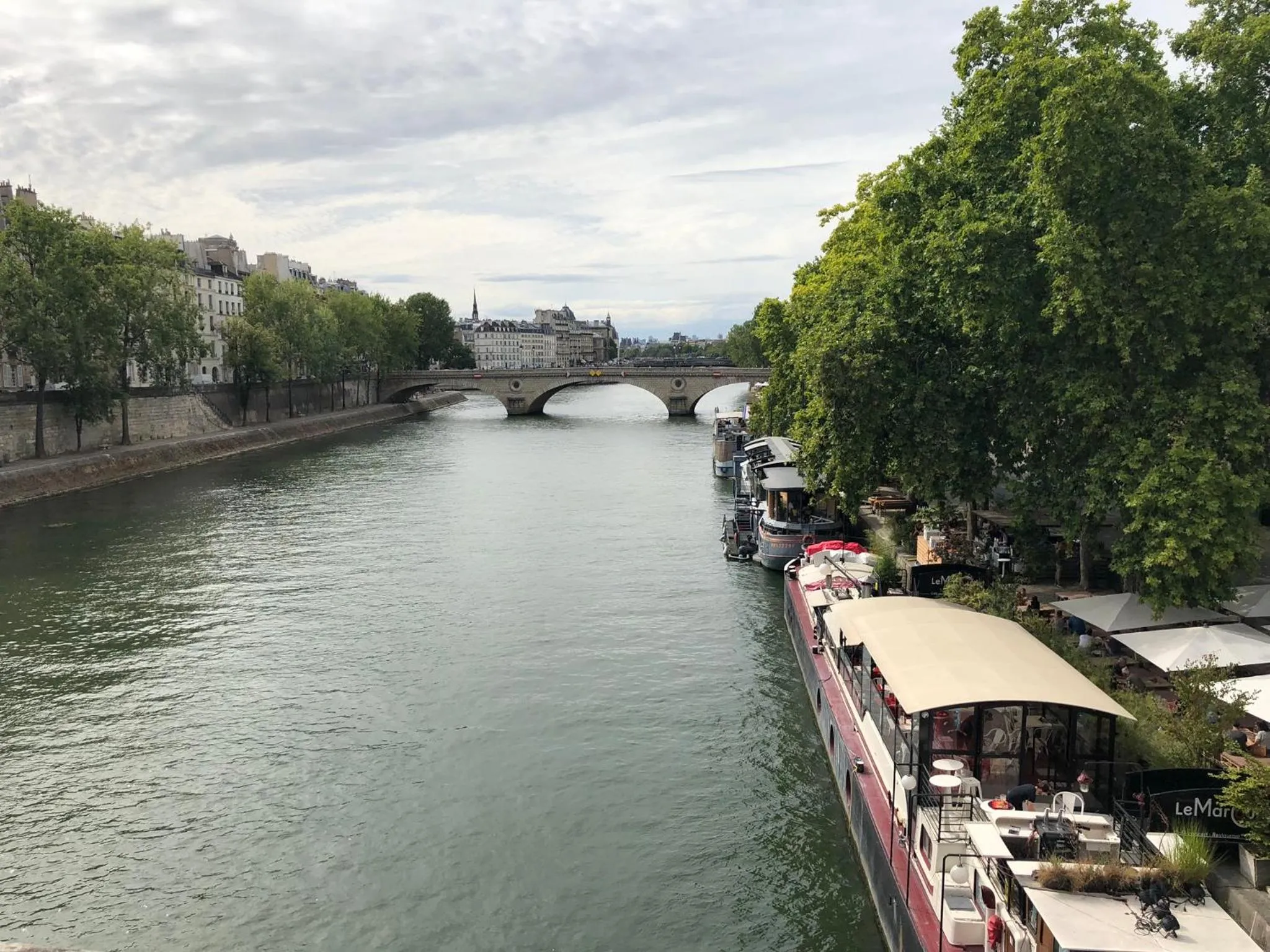 Nearby landmark in ARC DE TRIOMPHE-CARNOT Luxury & Design