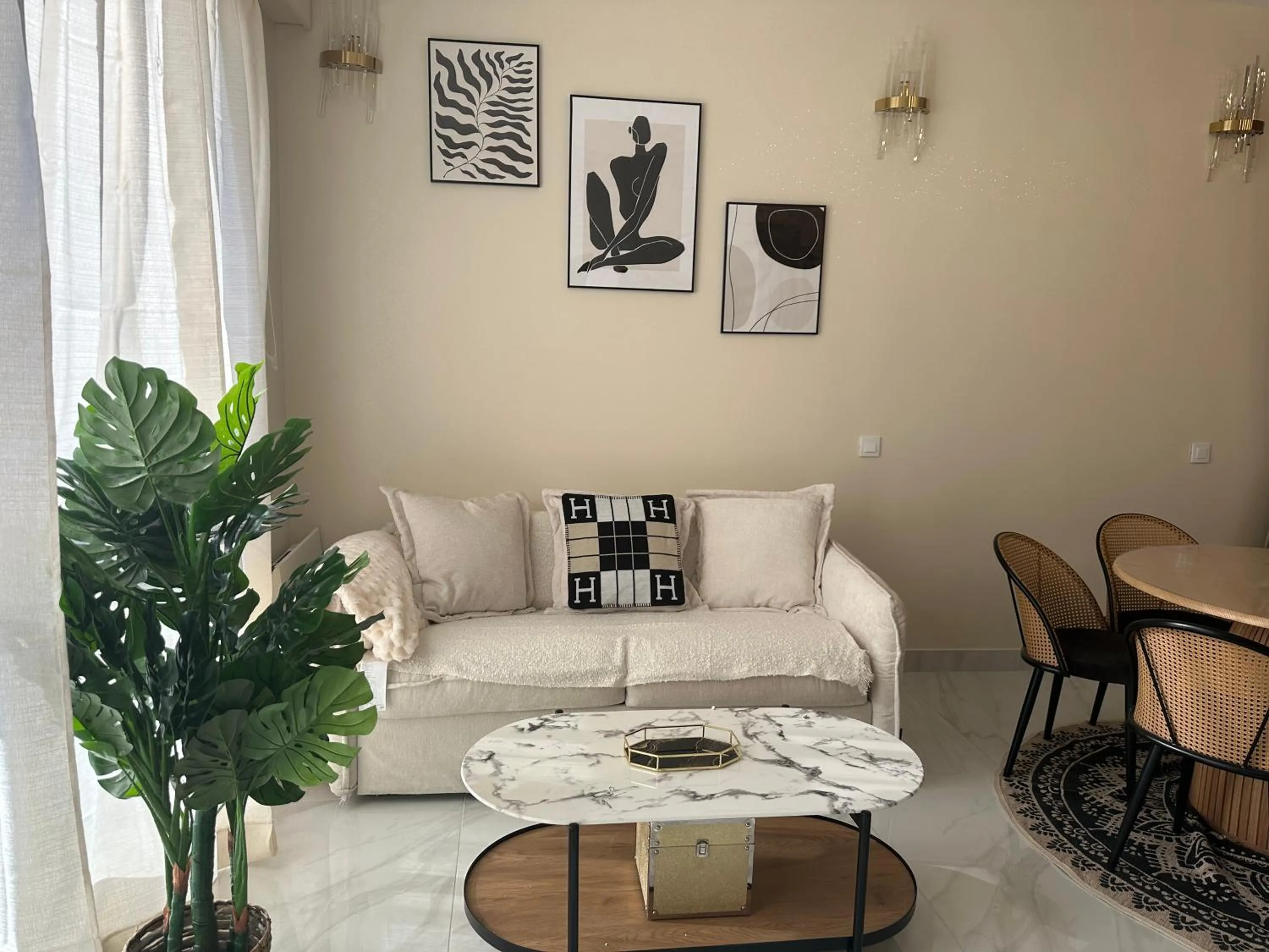 Living room in ARC DE TRIOMPHE-CARNOT Luxury & Design