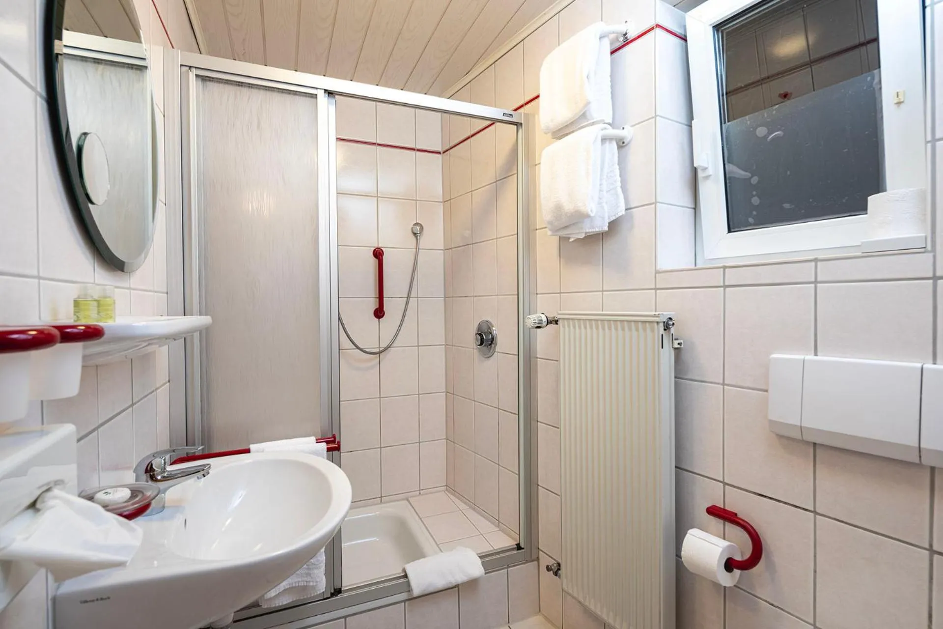 Shower in Hotel Ursula