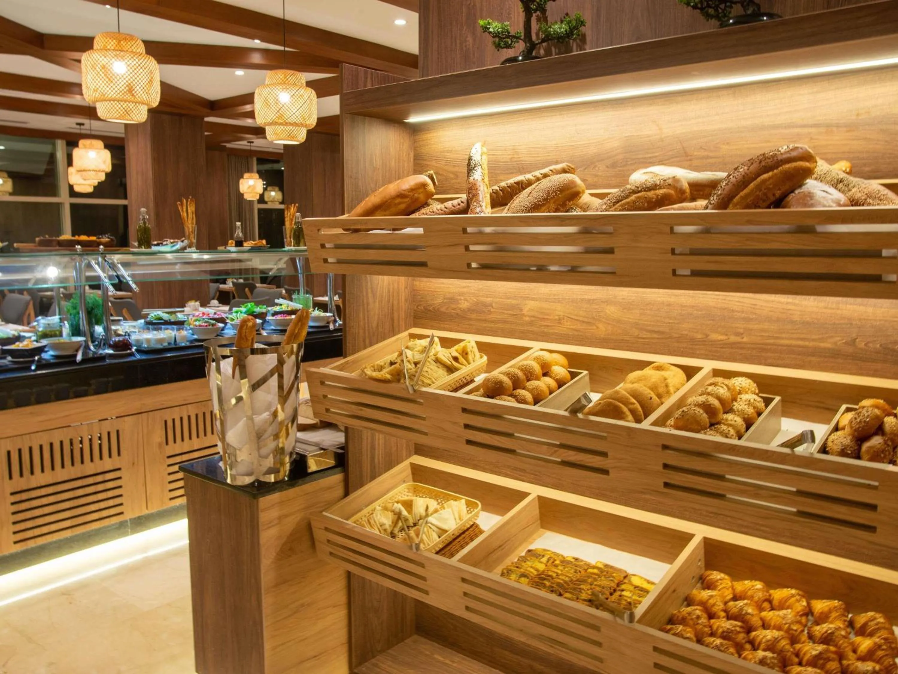 Restaurant/places to eat in Novotel Cairo El Borg