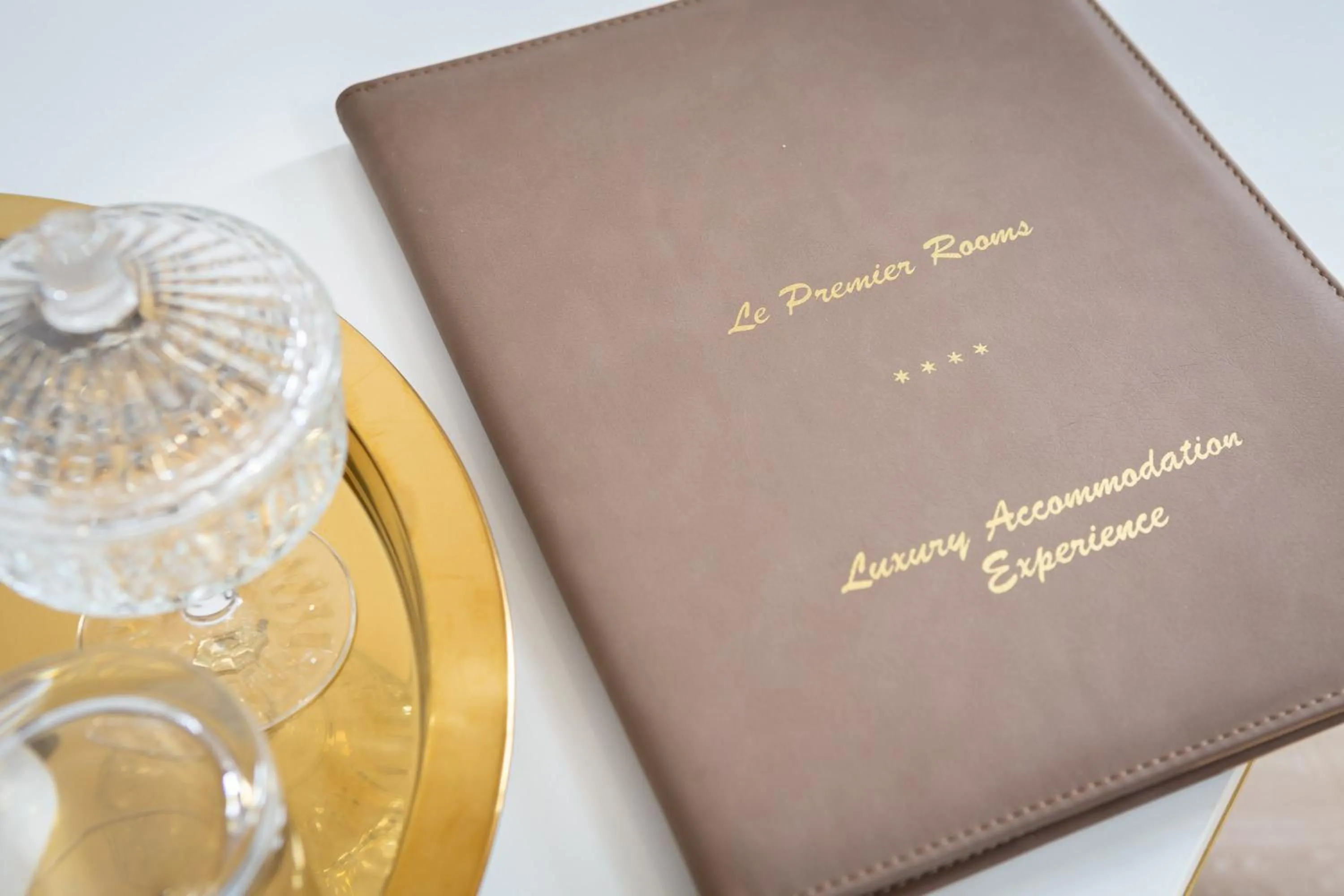 Coffee/tea facilities in Le Premier Luxury Rooms