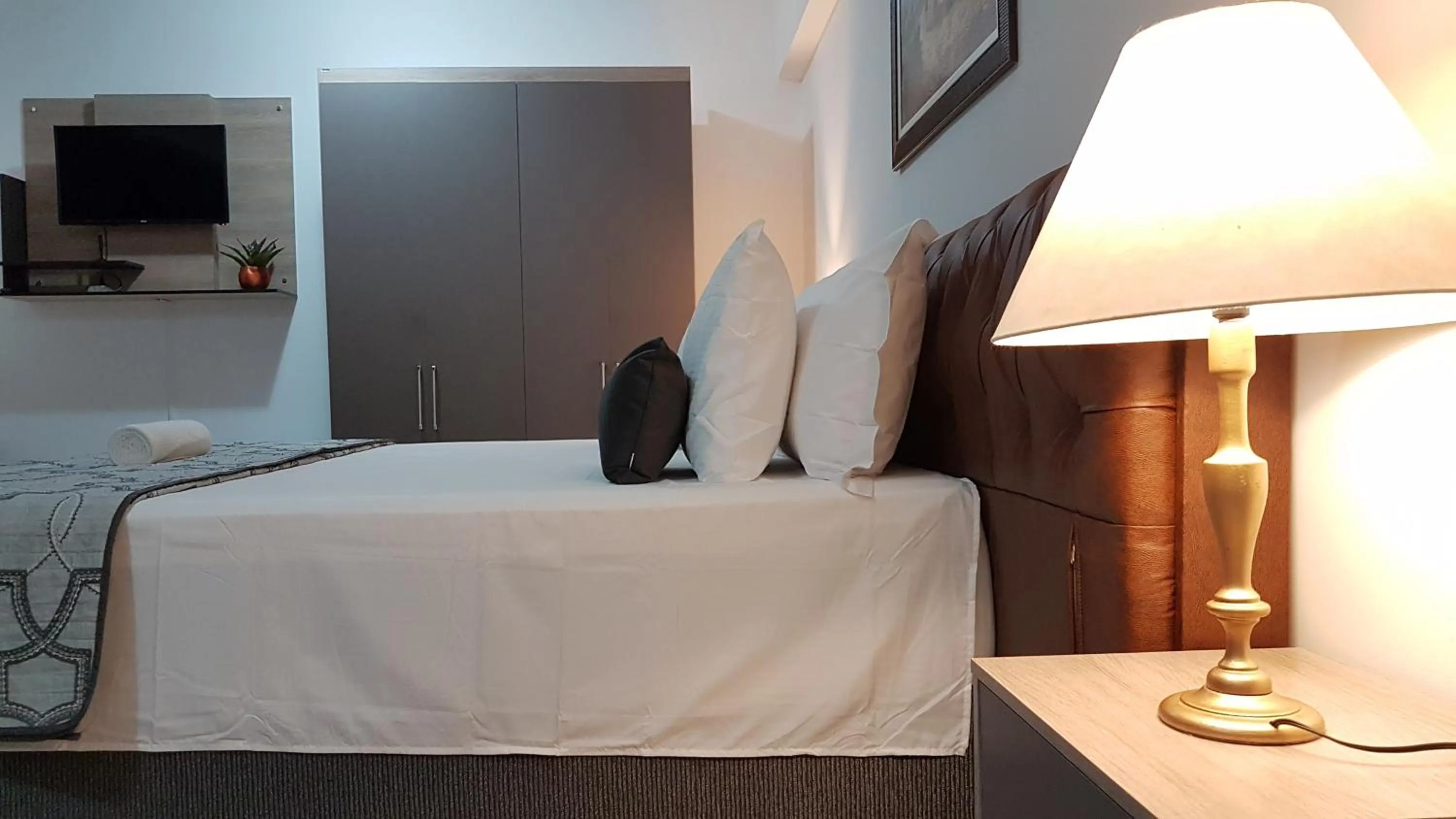 Bed in B & A Suites Inn Hotel - Quarto Luxo Gold