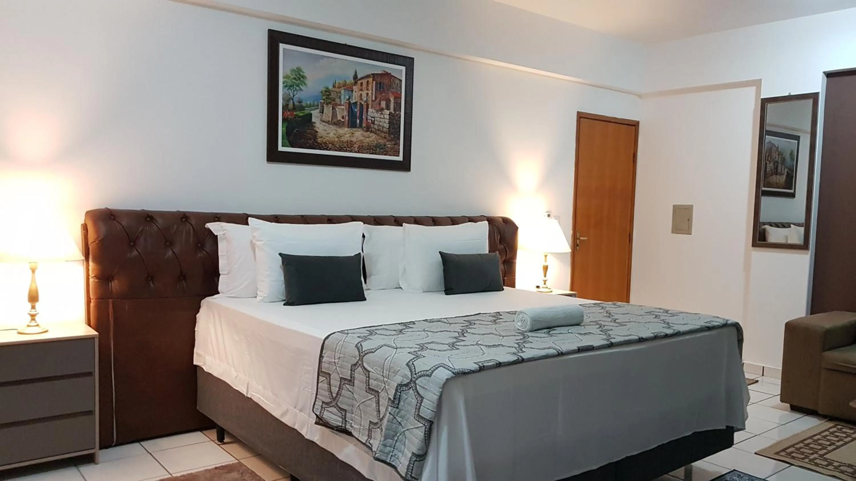 Bed in B & A Suites Inn Hotel - Quarto Luxo Gold