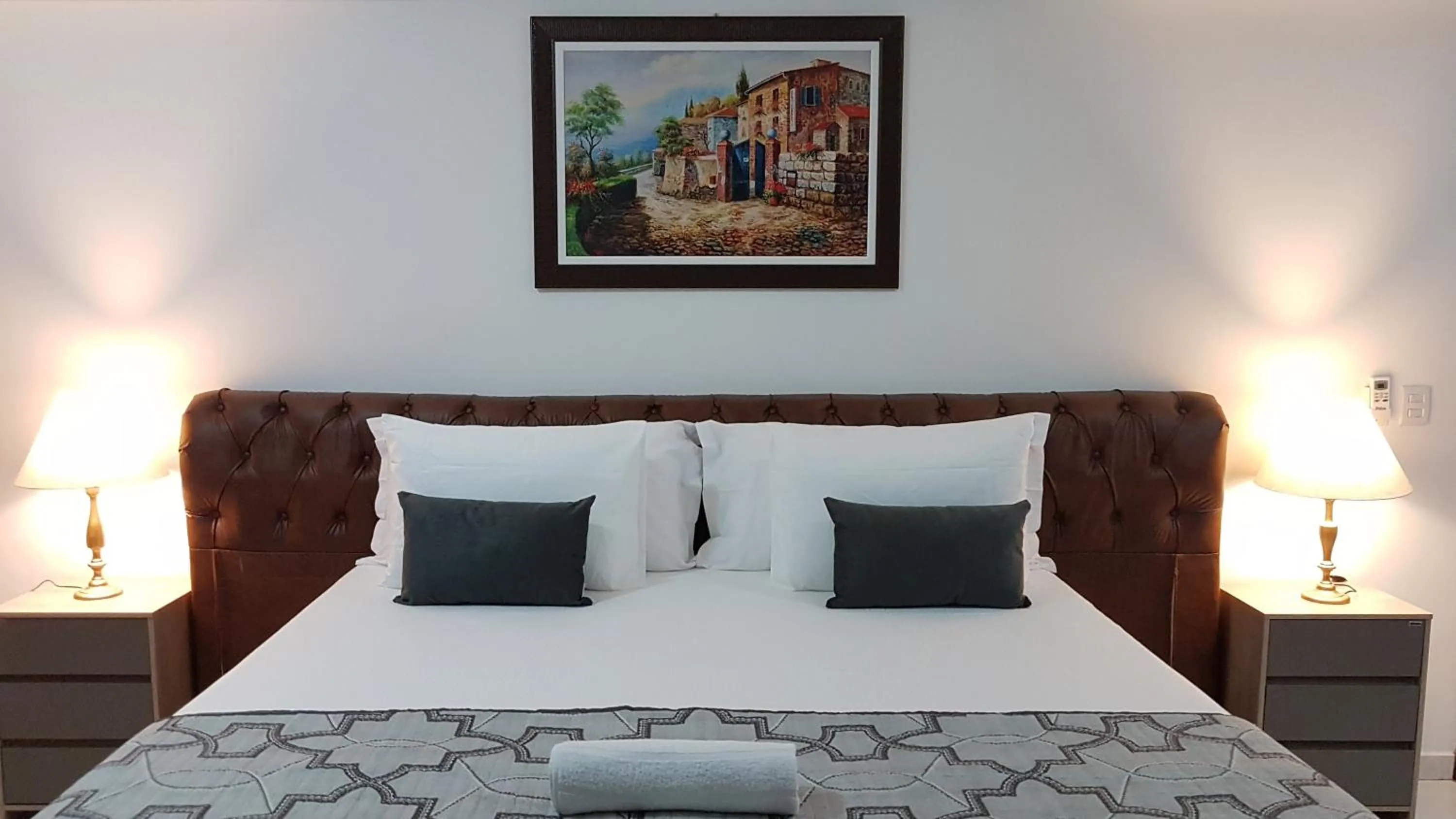 Bed in B & A Suites Inn Hotel - Quarto Luxo Gold