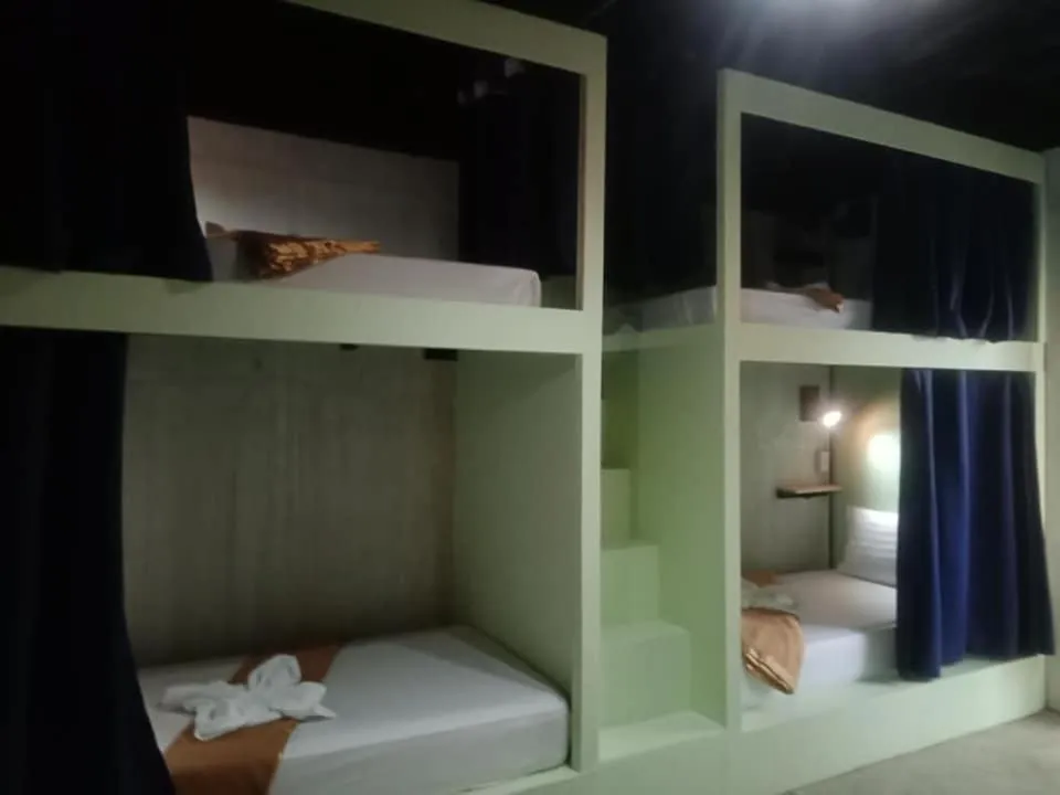 bunk bed in Lexias Hostel and Workspace - El Nido
