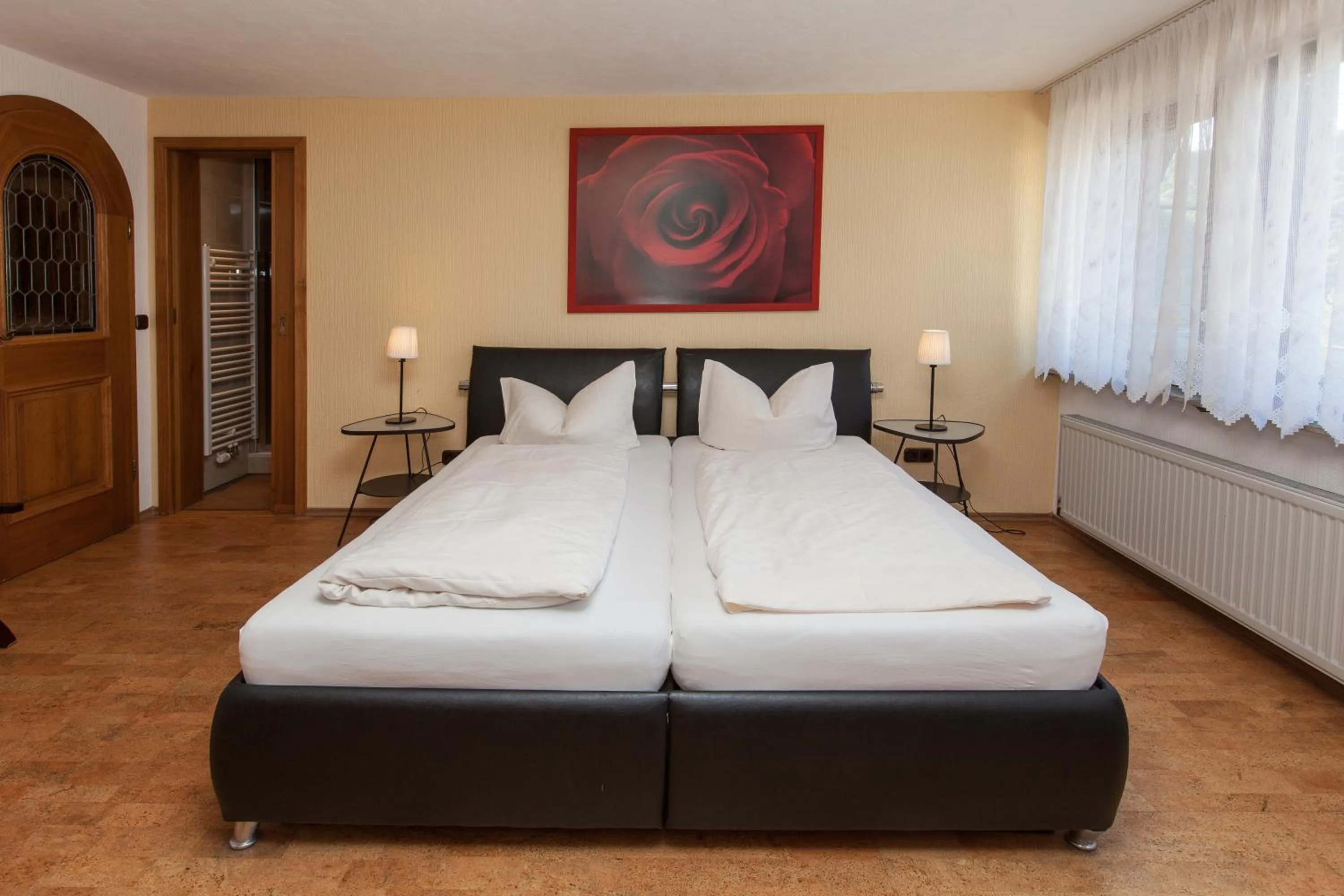 Bedroom, Bed in Hotel & Restaurant Krone