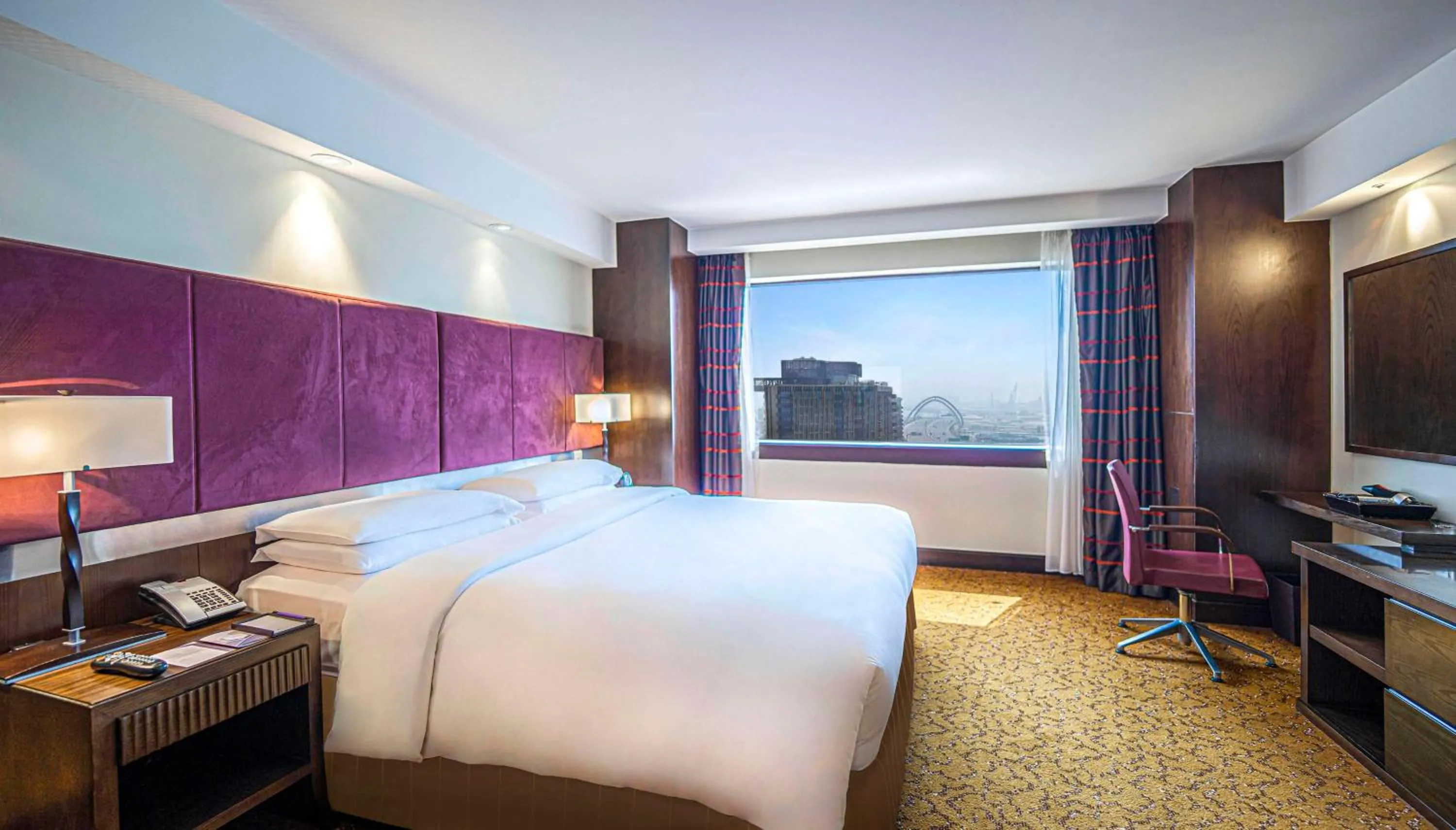 Bedroom, Bed in Hyatt Regency Dubai - Corniche