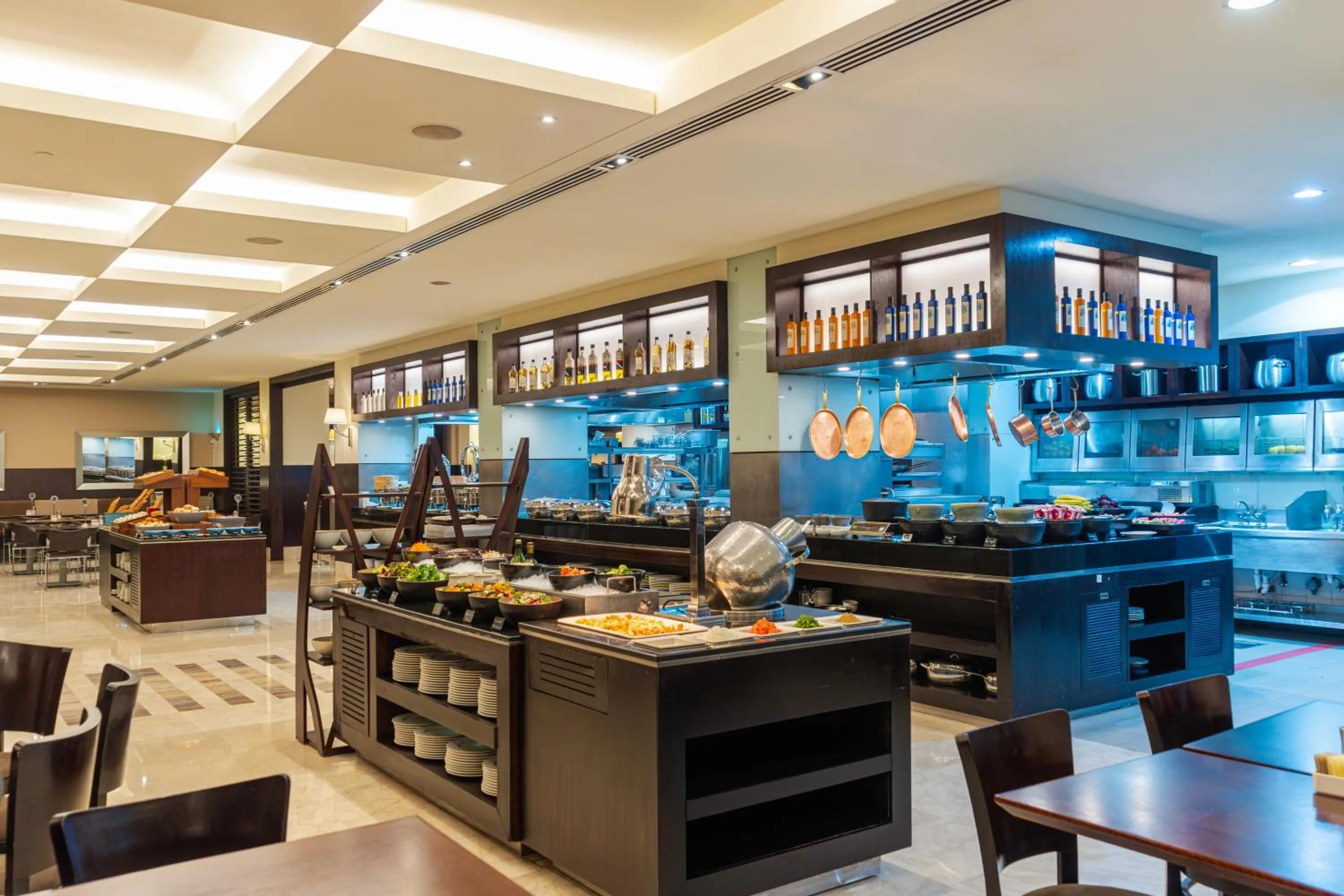 Breakfast in Hyatt Regency Dubai - Corniche