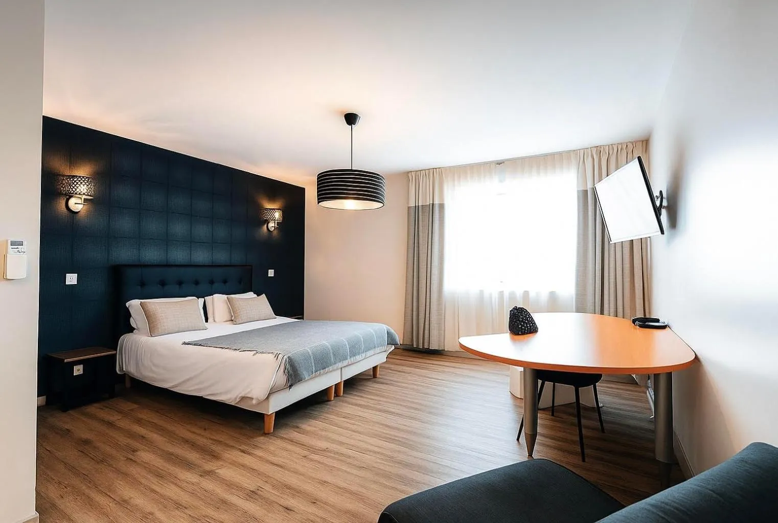 Bedroom, Bed in Hôtel L'ange de la vallée