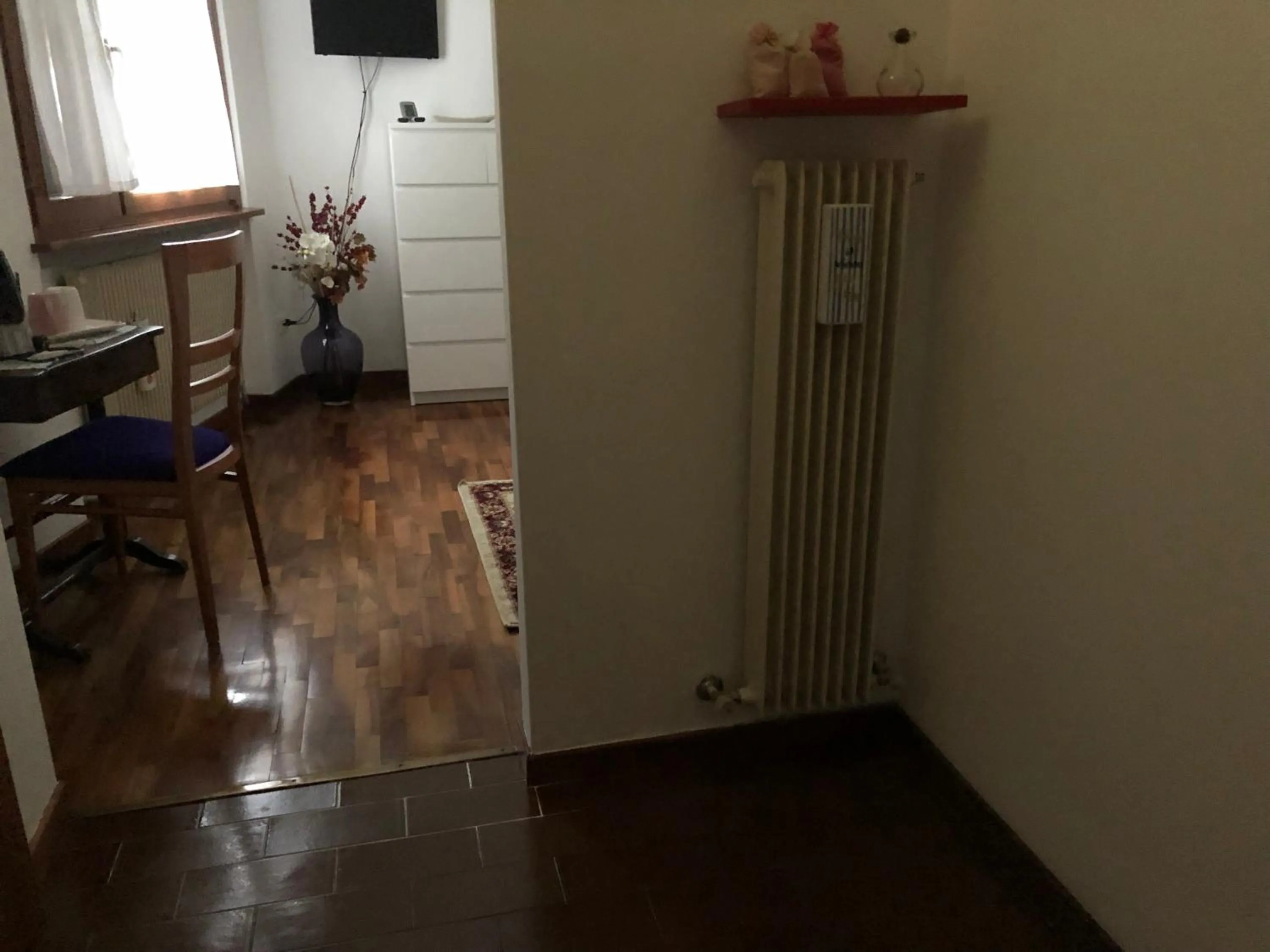 Photo of the whole room in B & B Chic