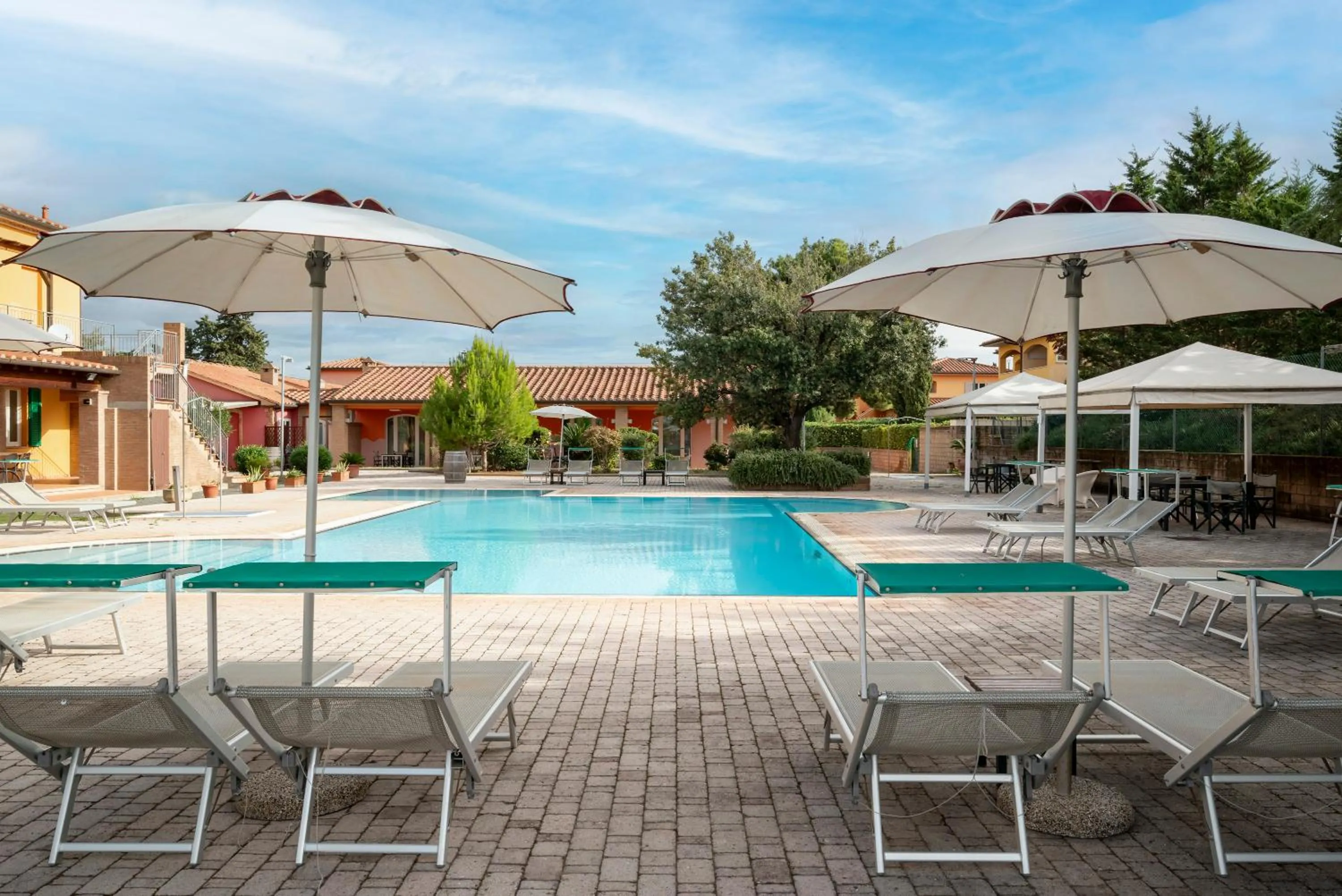 Pool view in Ombra Verde Residence e B&B