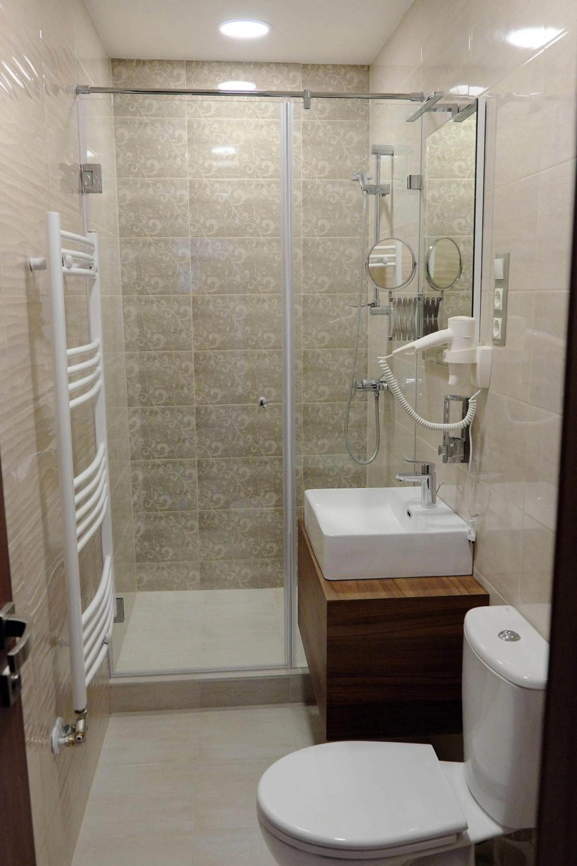 Bathroom in Vácz Hotel