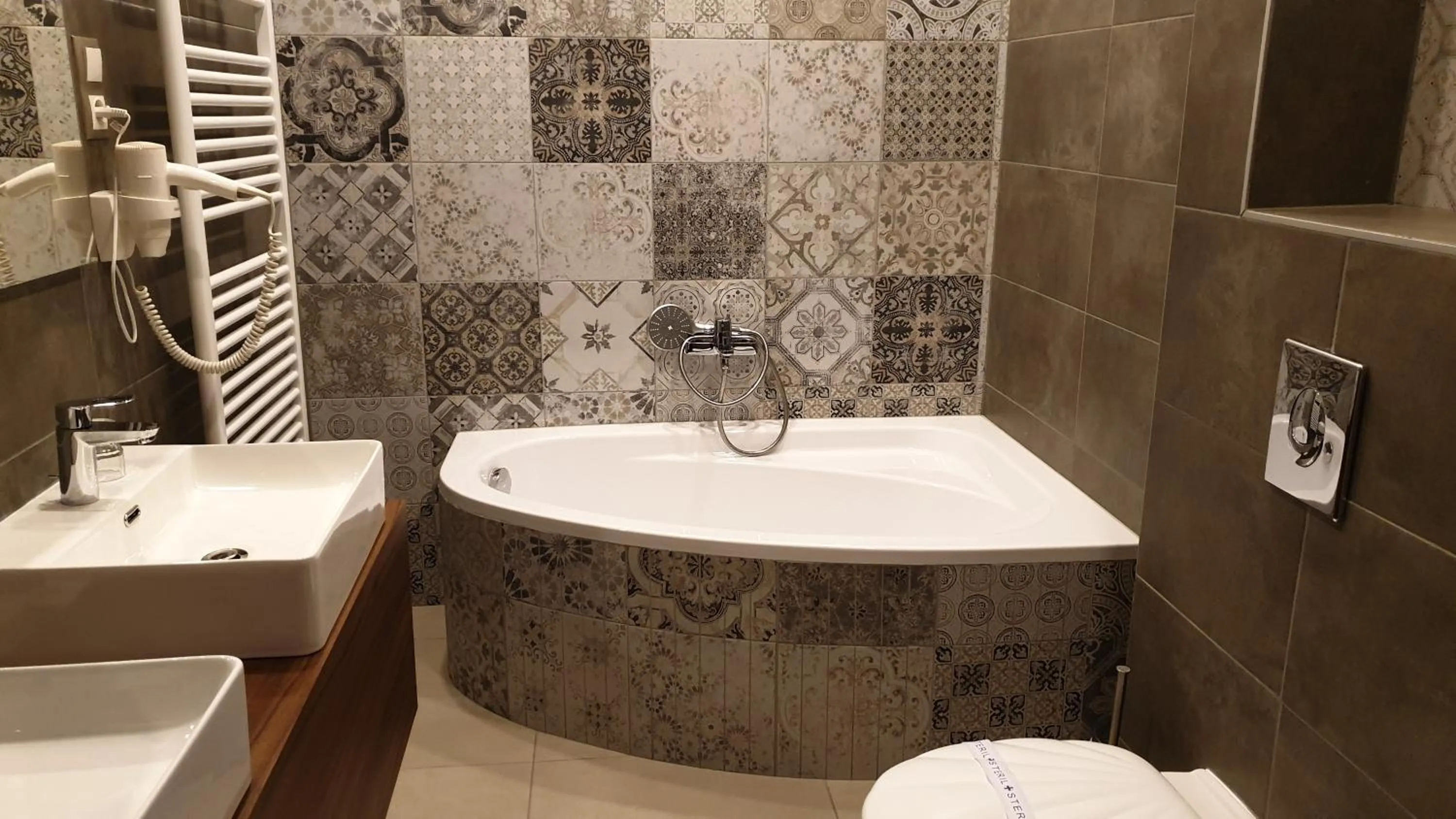 Bathroom in Vácz Hotel