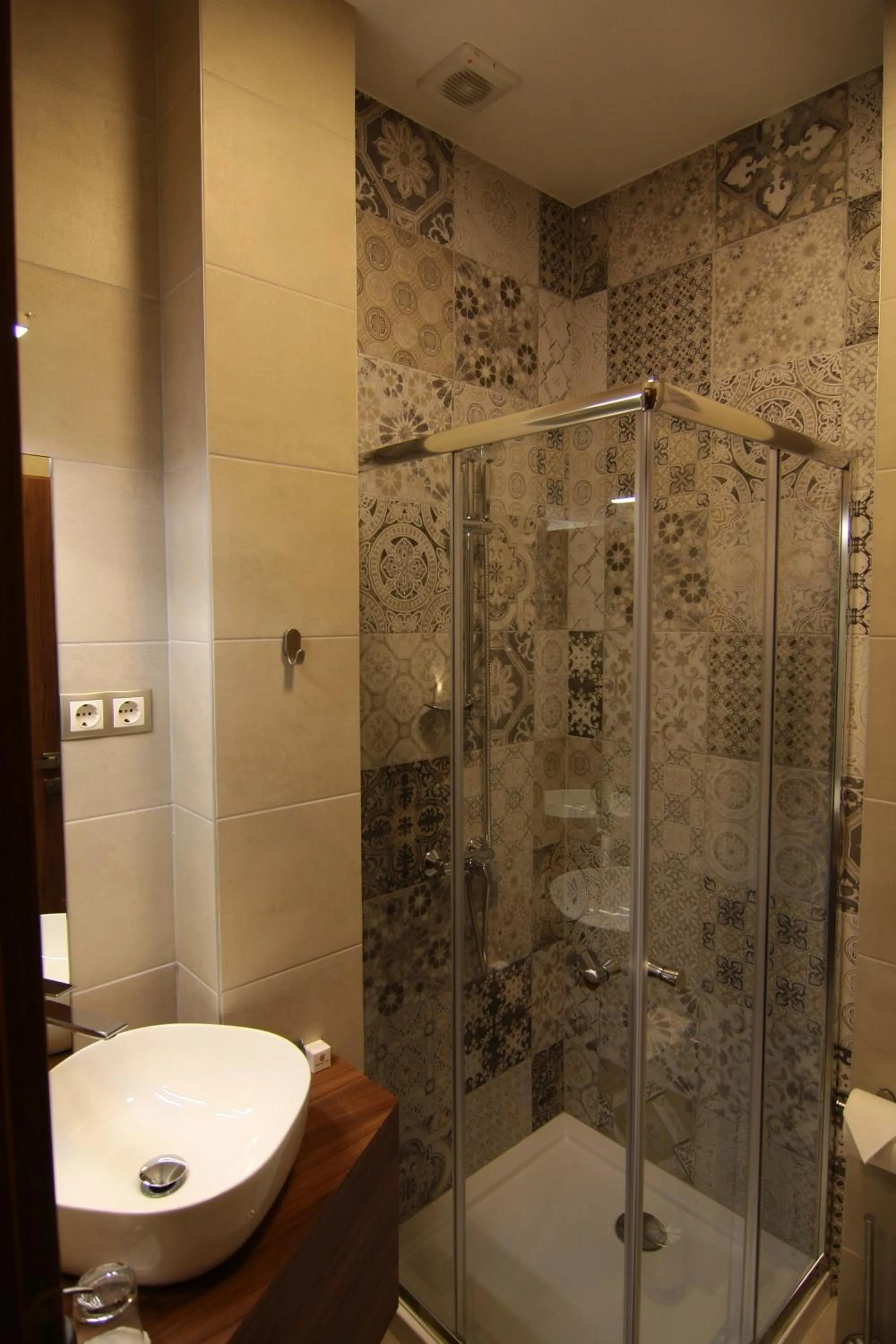 Bathroom in Vácz Hotel