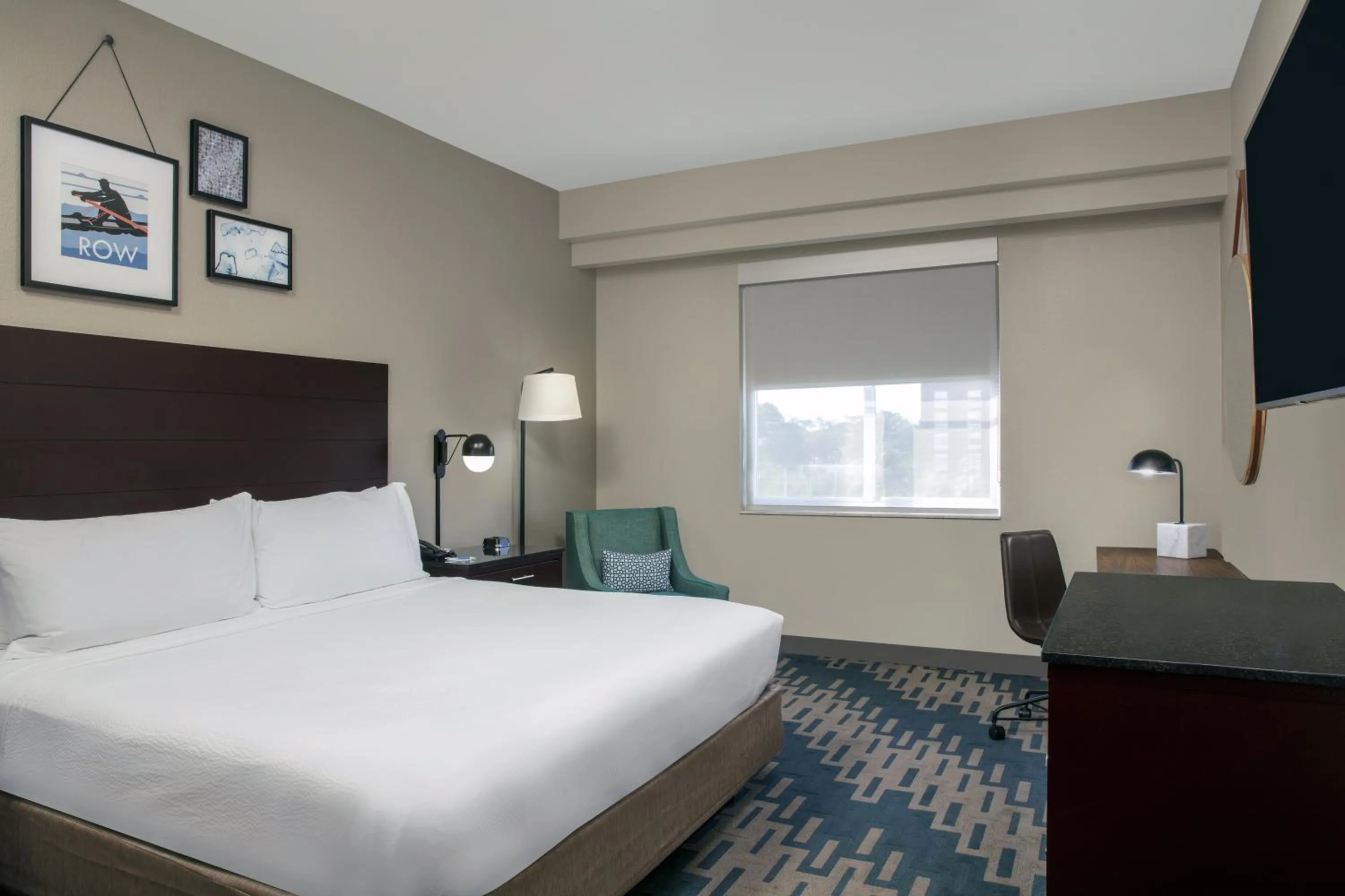 Bedroom, Bed in Four Points by Sheraton Fort Lauderdale Airport - Dania Beach