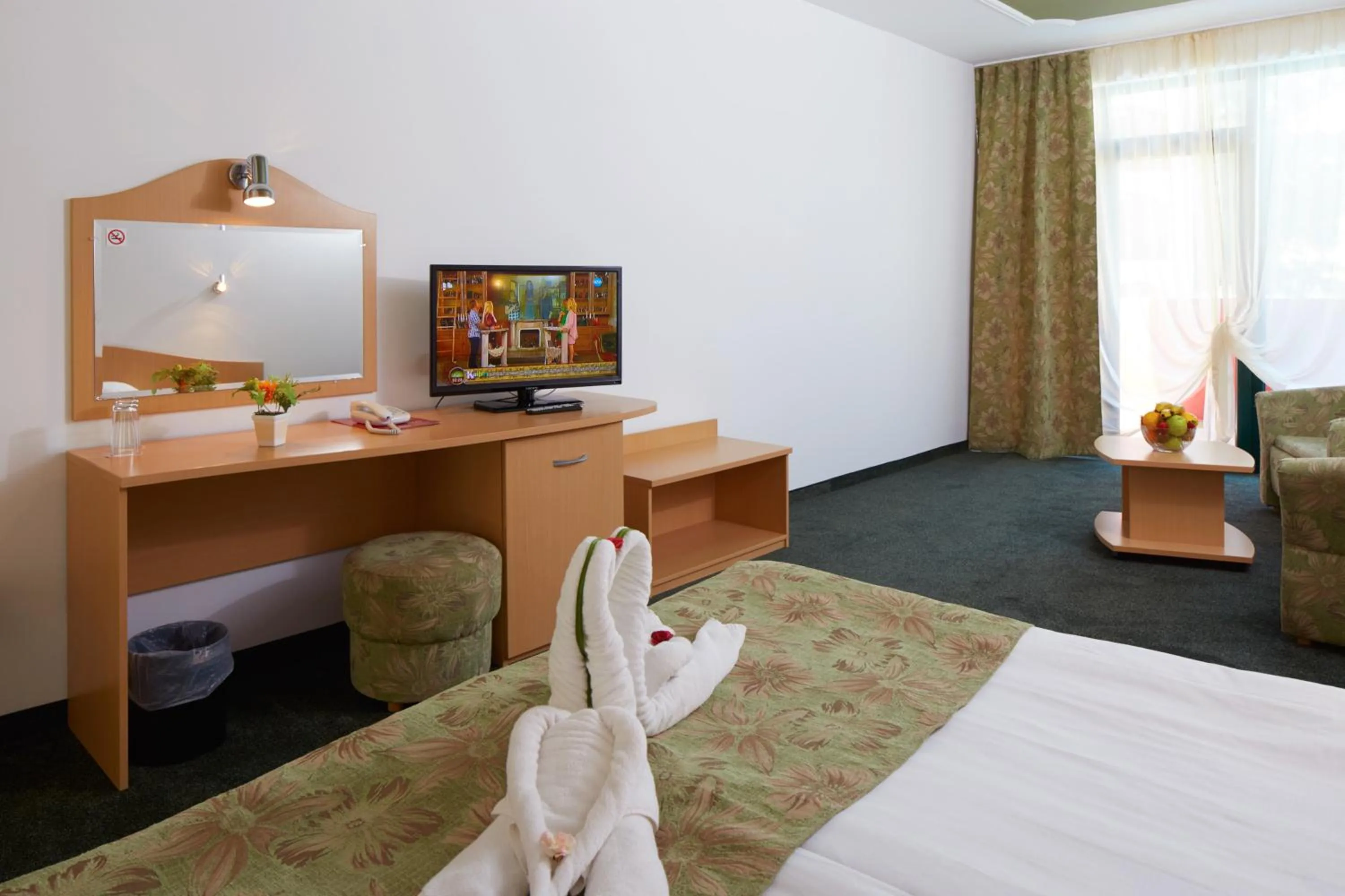 Bedroom, Bed in Mena Palace Hotel - All Inclusive