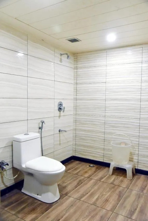 Bathroom in Hotel Midtown & Restaurant