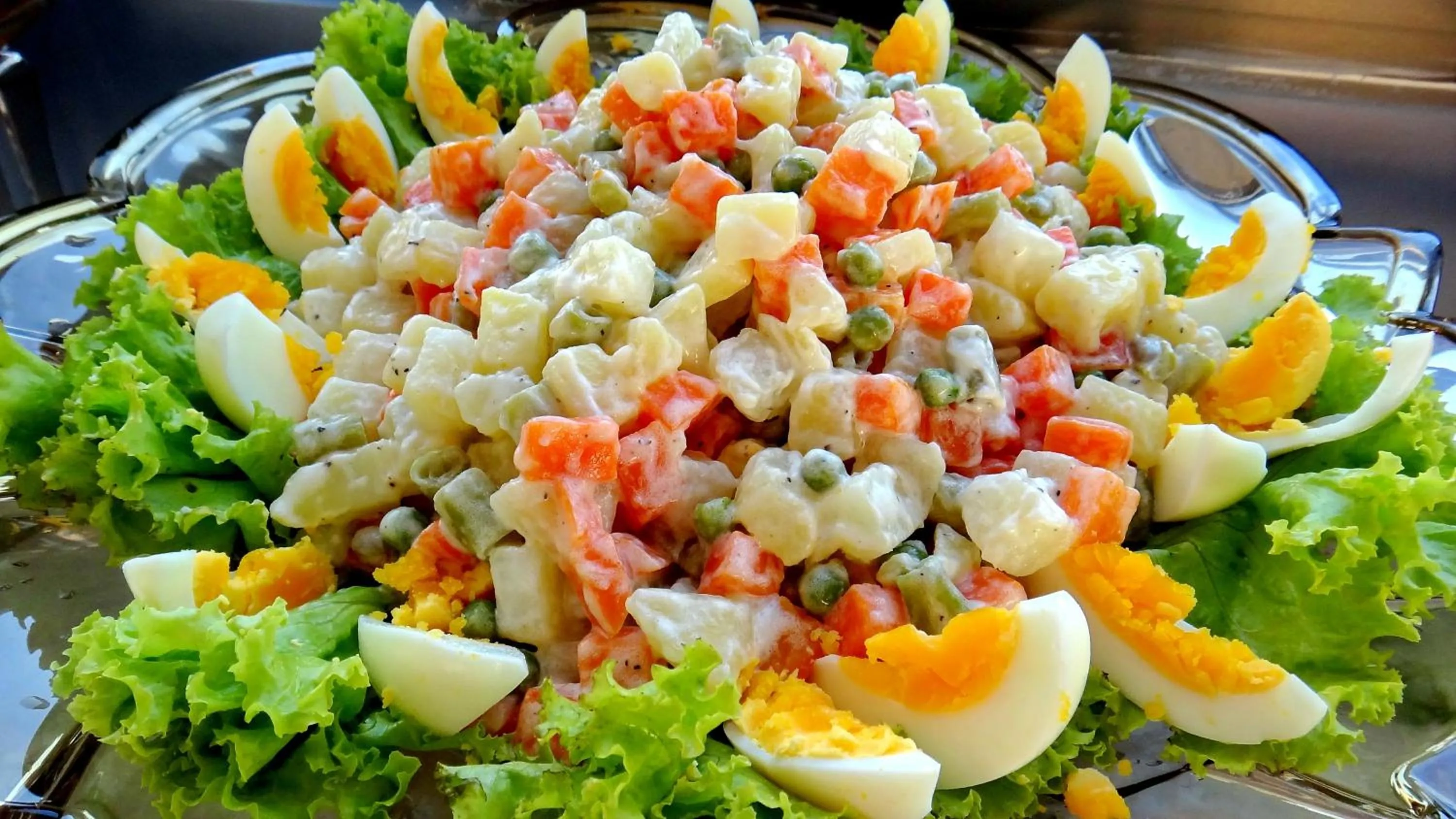 Food in For You Hotel