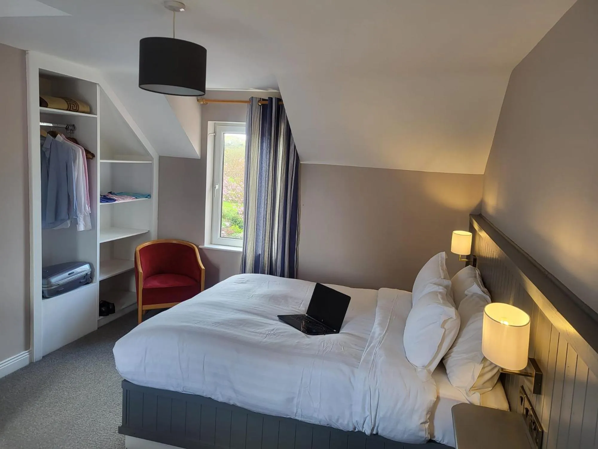 Property building, Bed in Rolfs Country House