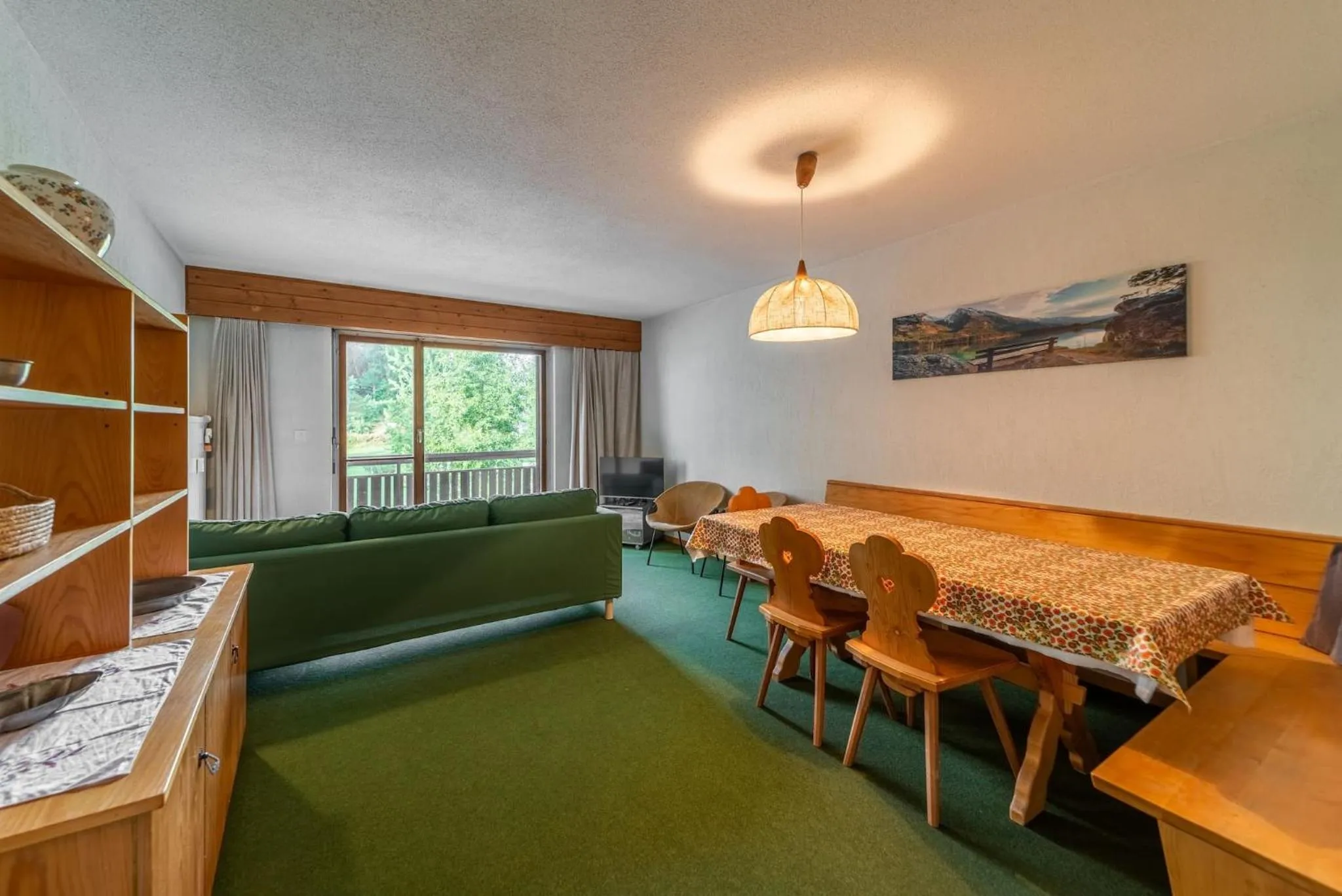 Communal lounge/ TV room in Chesa Muot Marias - Sils