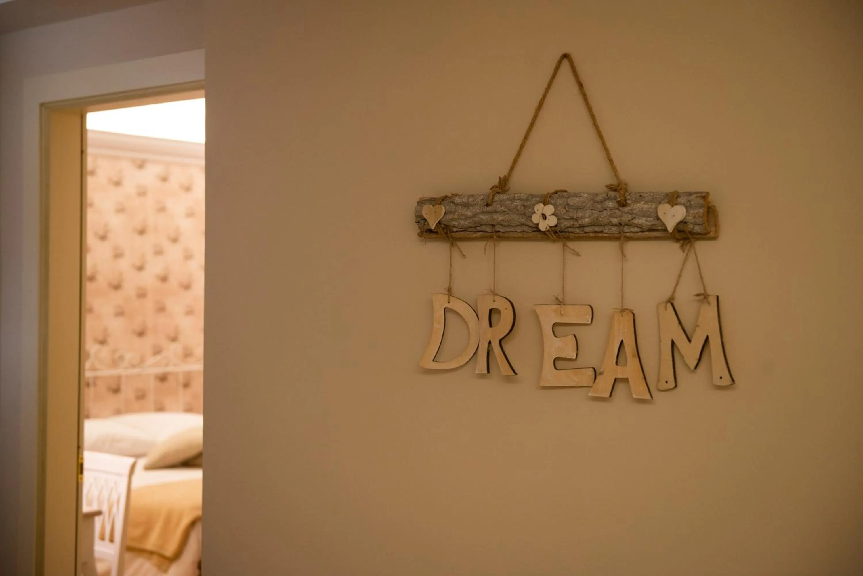 Decorative detail, Bed in Maralè