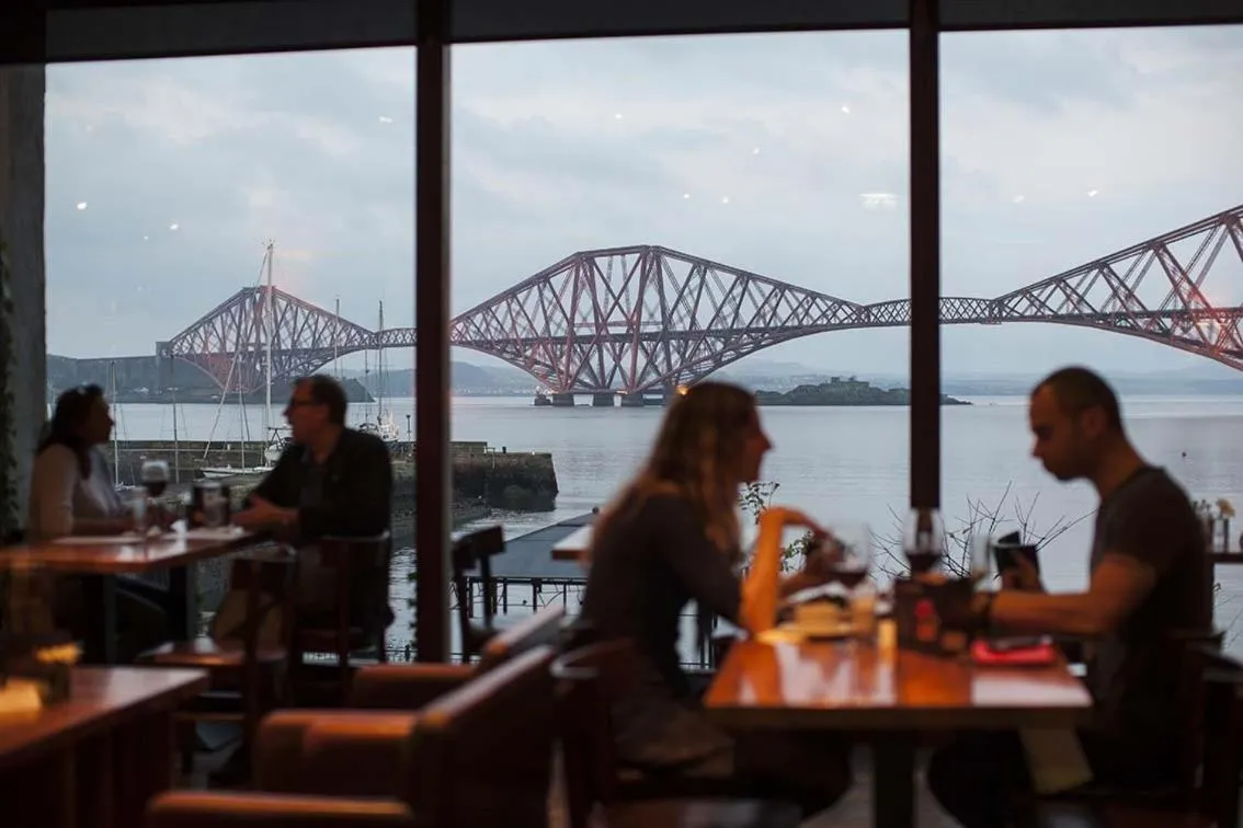 Restaurant/places to eat in Orocco Pier