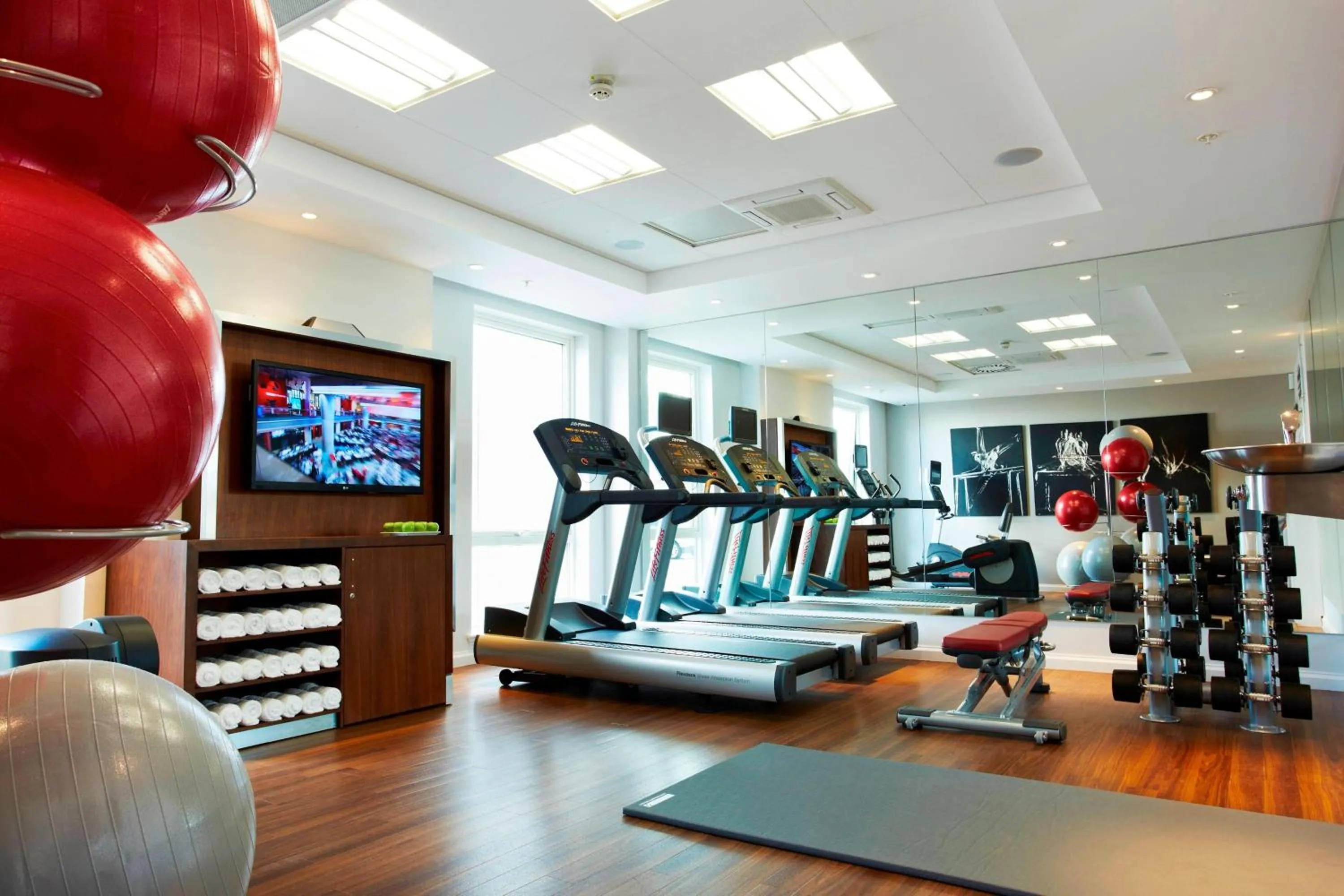 Fitness centre/facilities in Courtyard by Marriott Aberdeen Airport