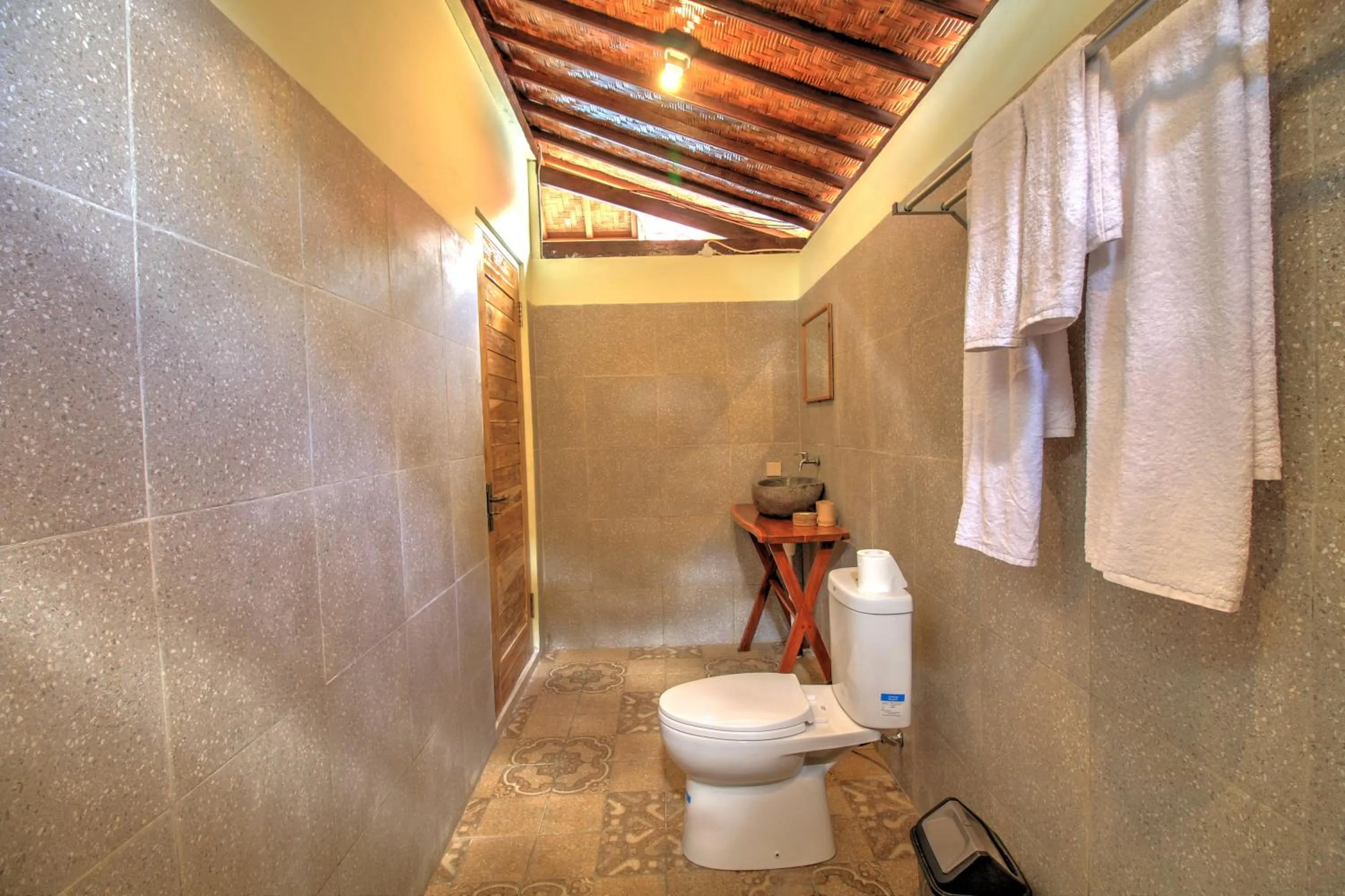 Shower in MESARI Cottage