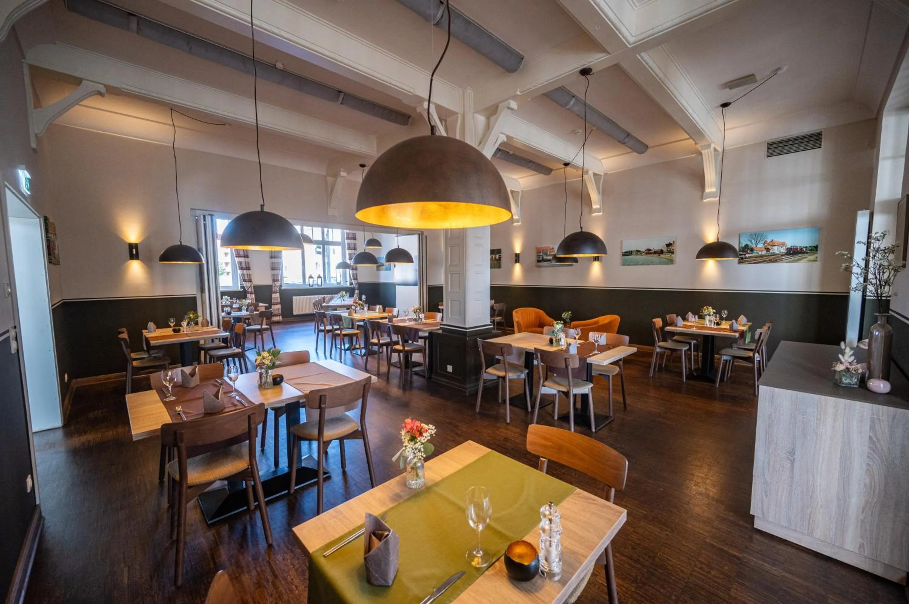 Restaurant/places to eat in Hotel Alter Kreisbahnhof