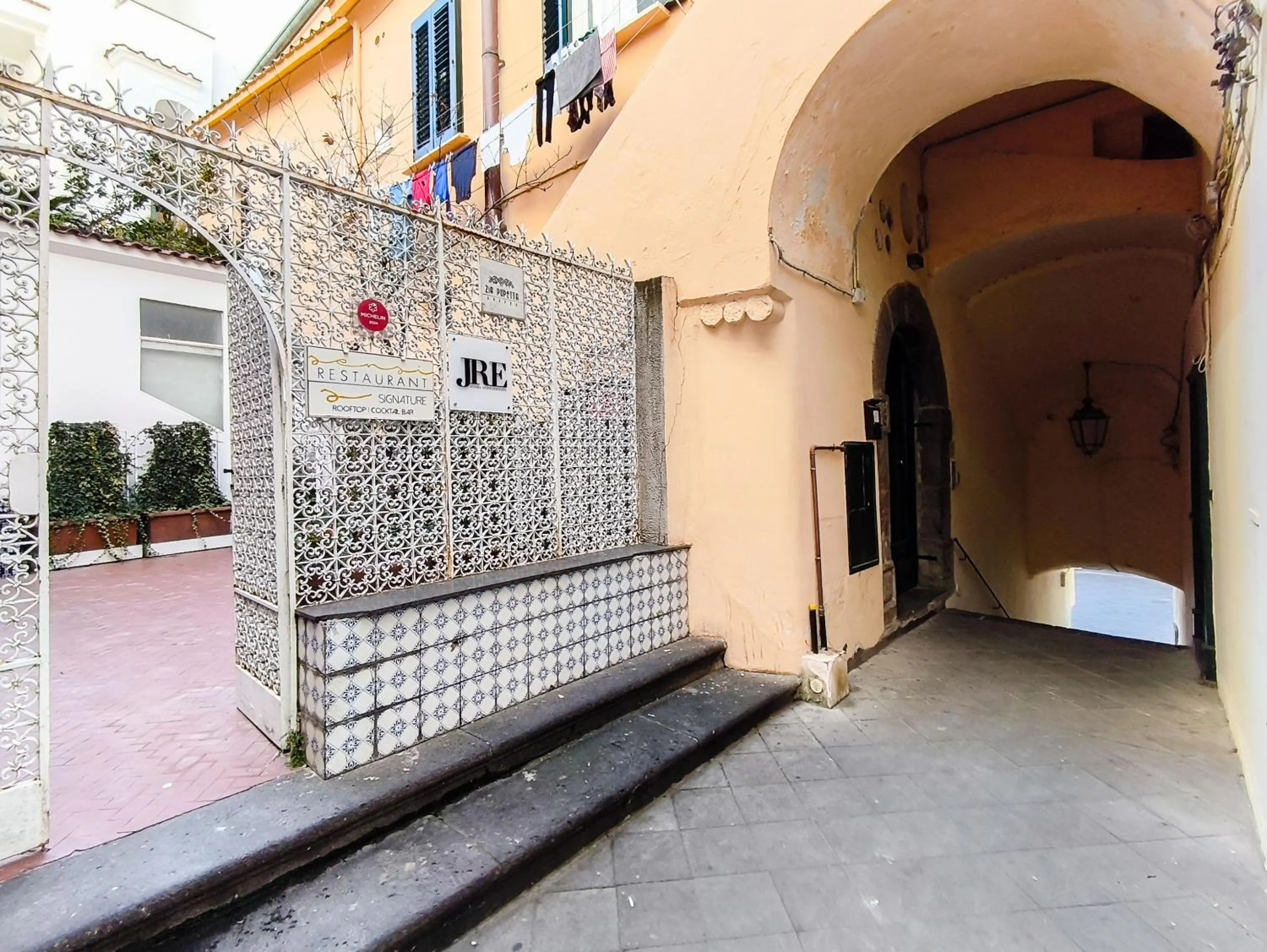 Property building in Zia Pupetta Suites