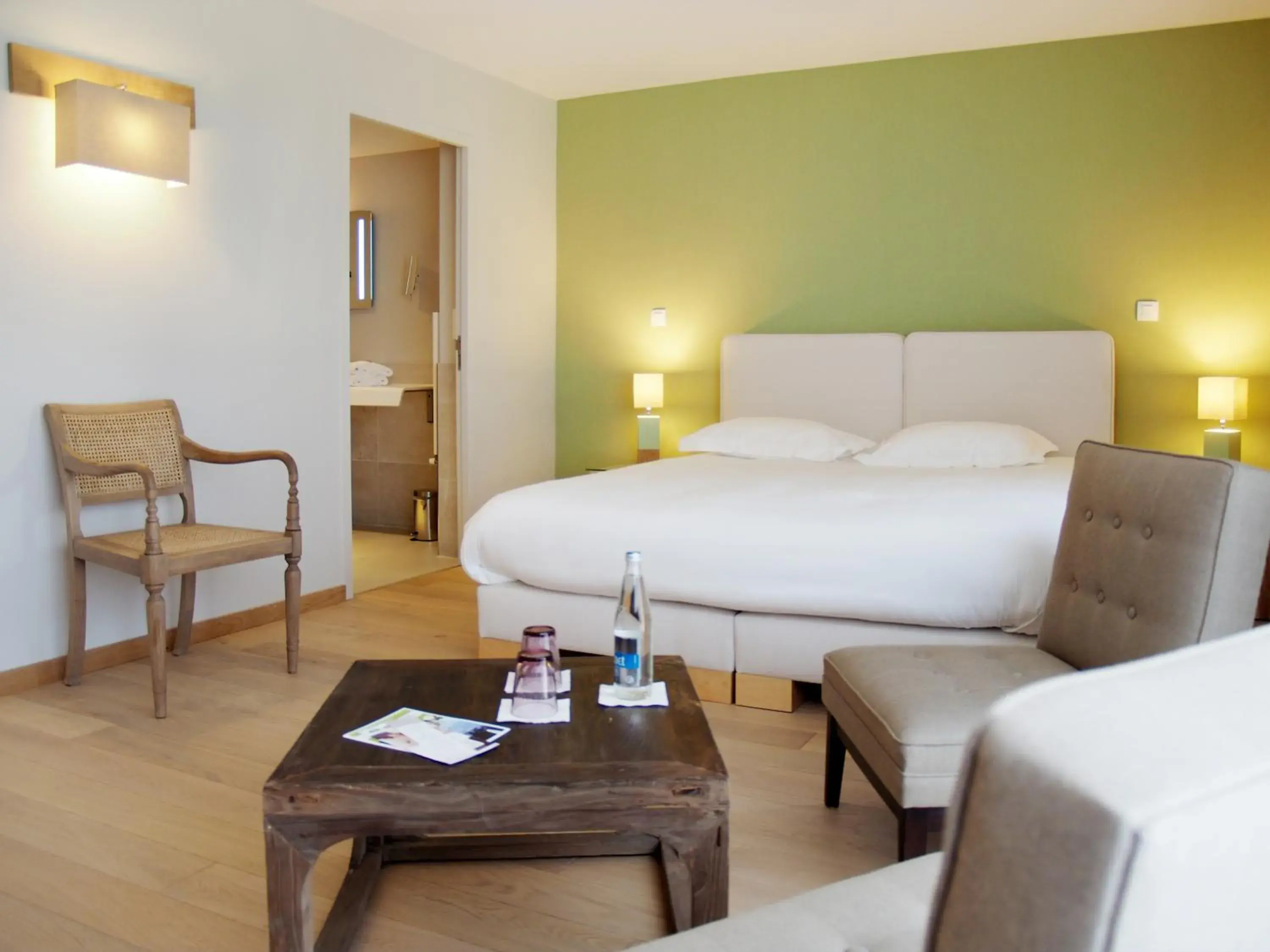 Double Room with Garden View in Logis Le Château de Sable Double Room with Garden View in Logis Le Château de Sable