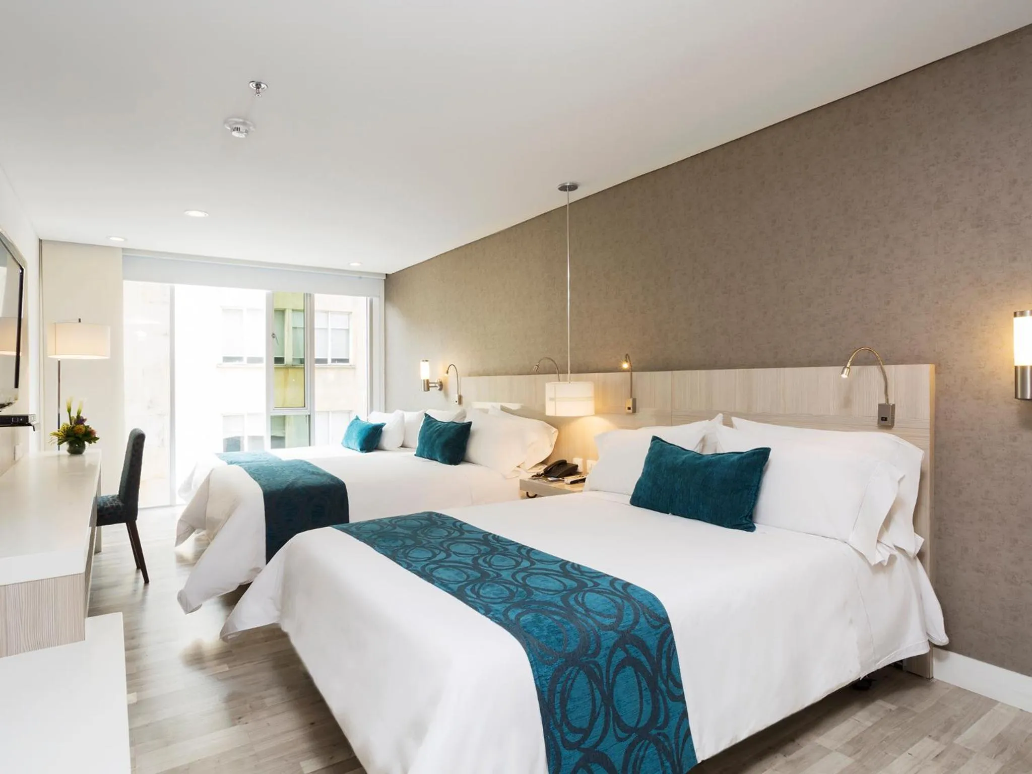 Bedroom, Bed in Hotel bh Bicentenario