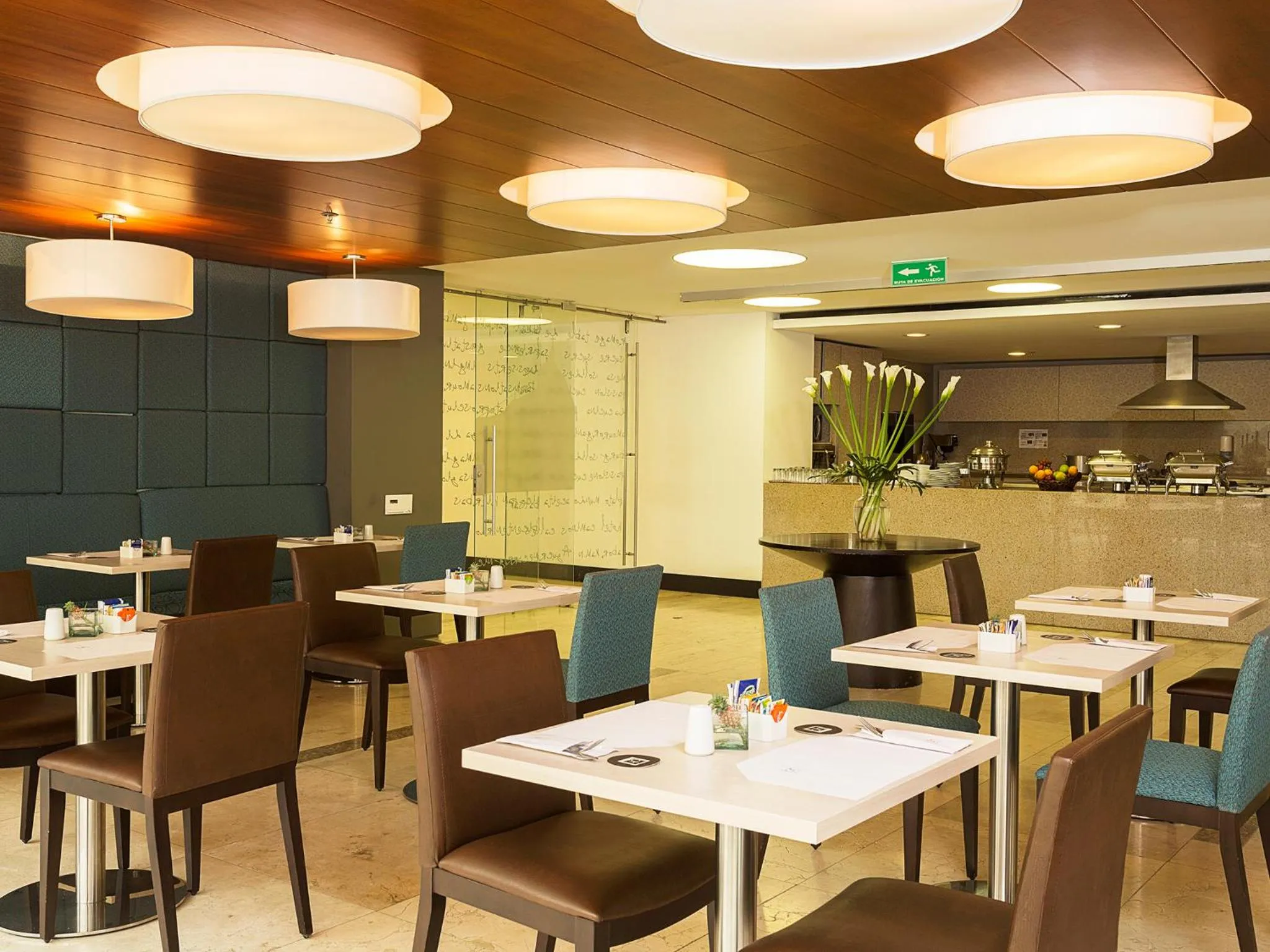 American breakfast in Hotel bh Bicentenario