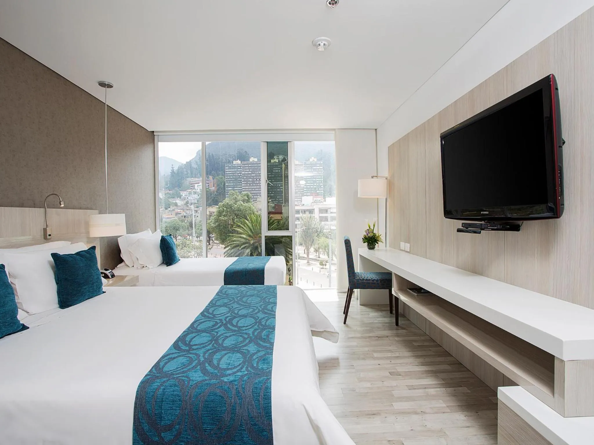 TV and multimedia, Bed in Hotel bh Bicentenario