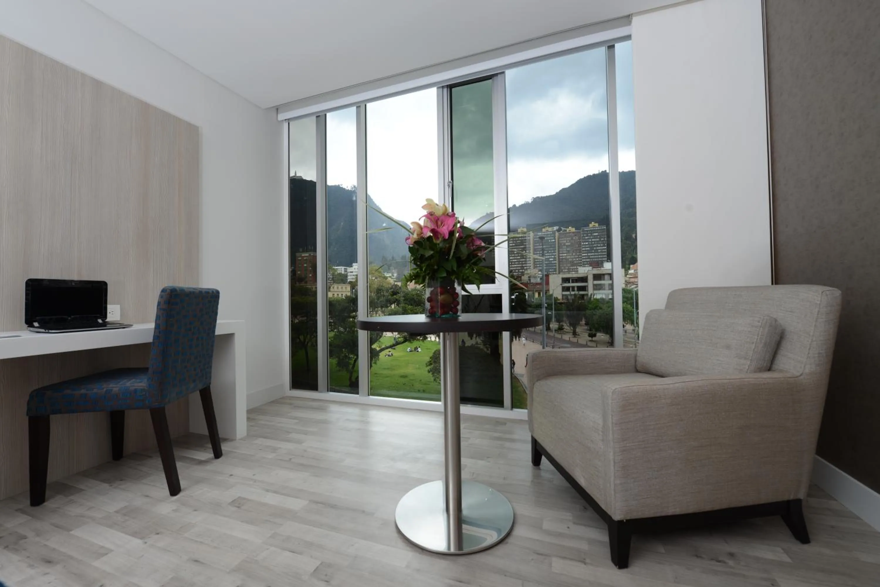 Photo of the whole room in Hotel bh Bicentenario