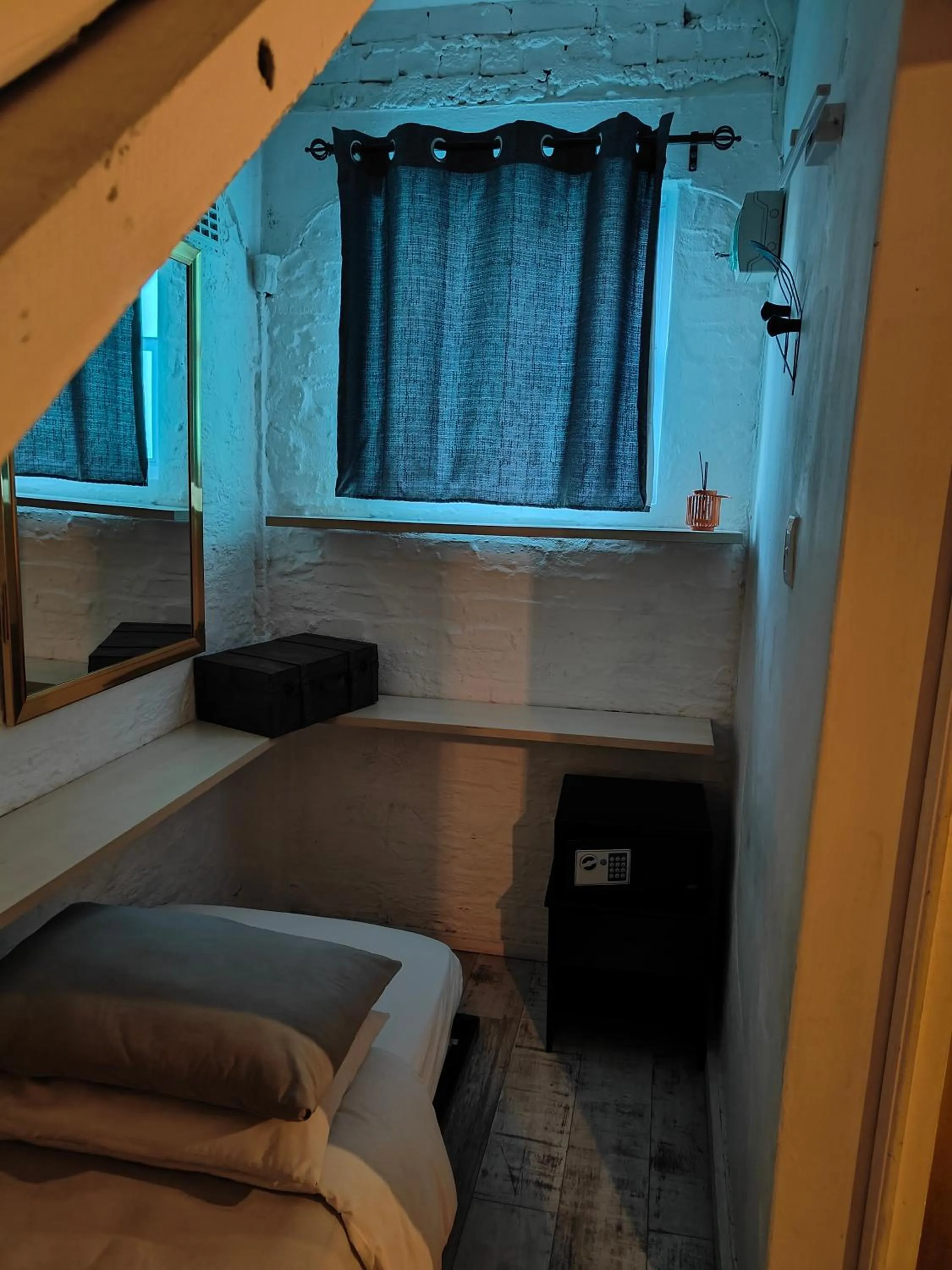 Decorative detail, Bed in The Mountains