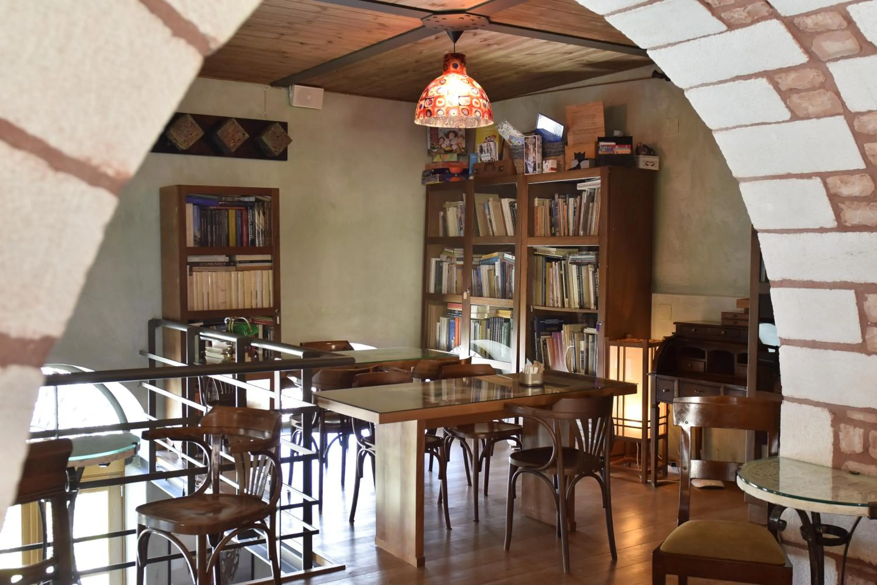 Restaurant/places to eat in Great Mantineia