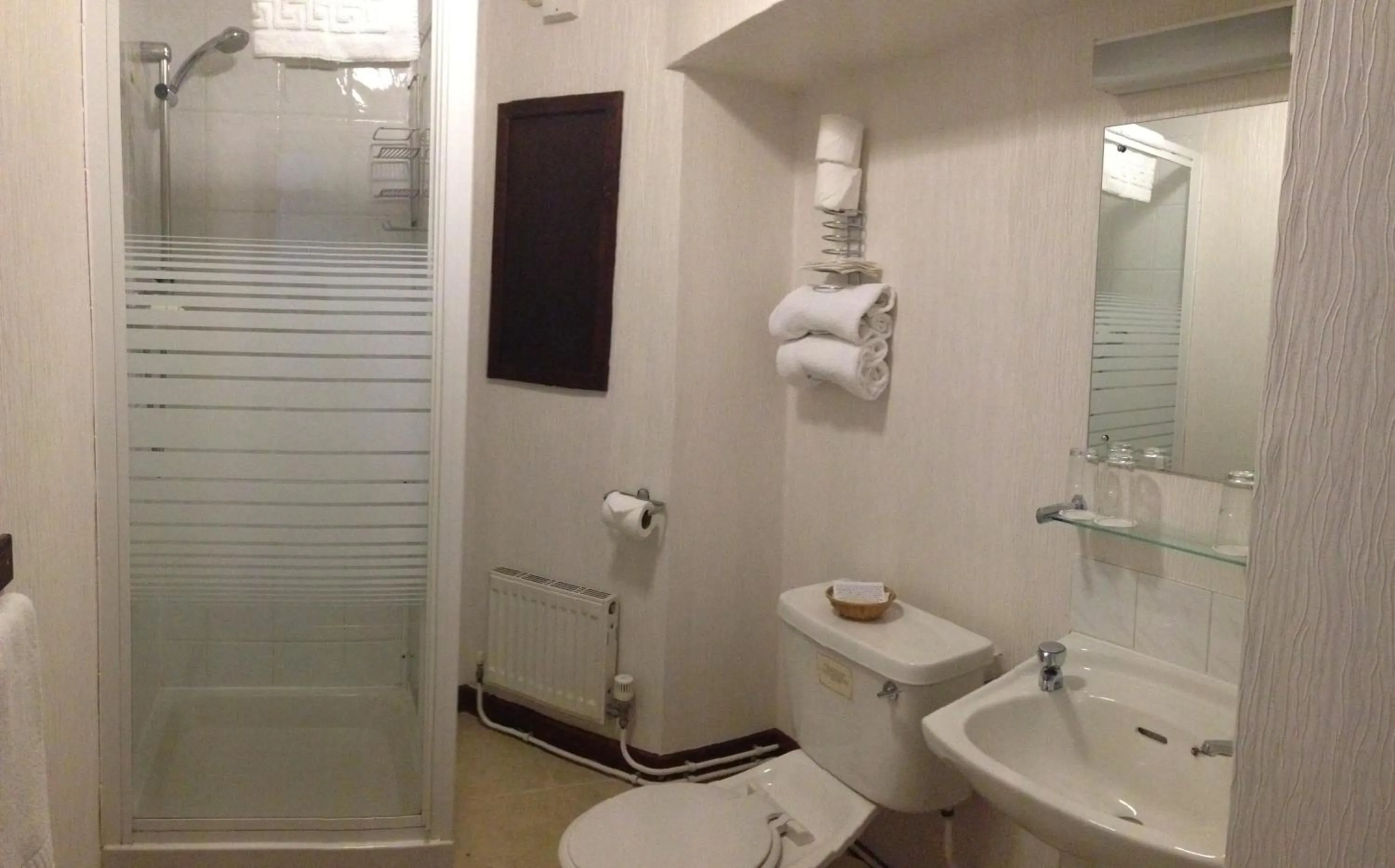 Bathroom in The Wight Bay Hotel - Isle of Wight