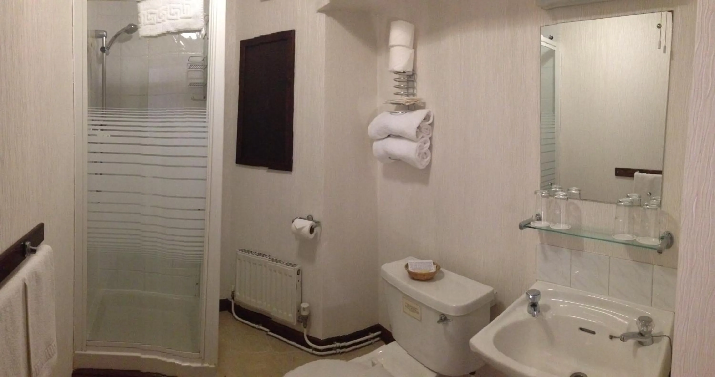 Bathroom in The Wight Bay Hotel - Isle of Wight