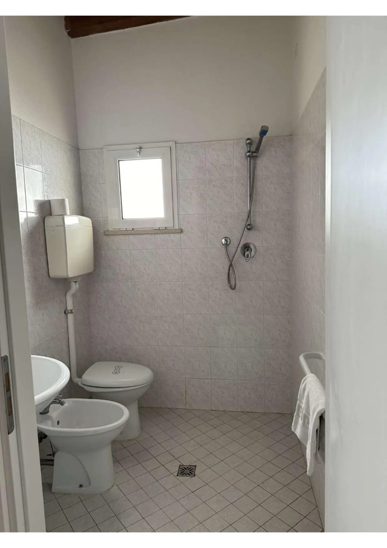 Shower in Hotel Vienna Rivazzurra