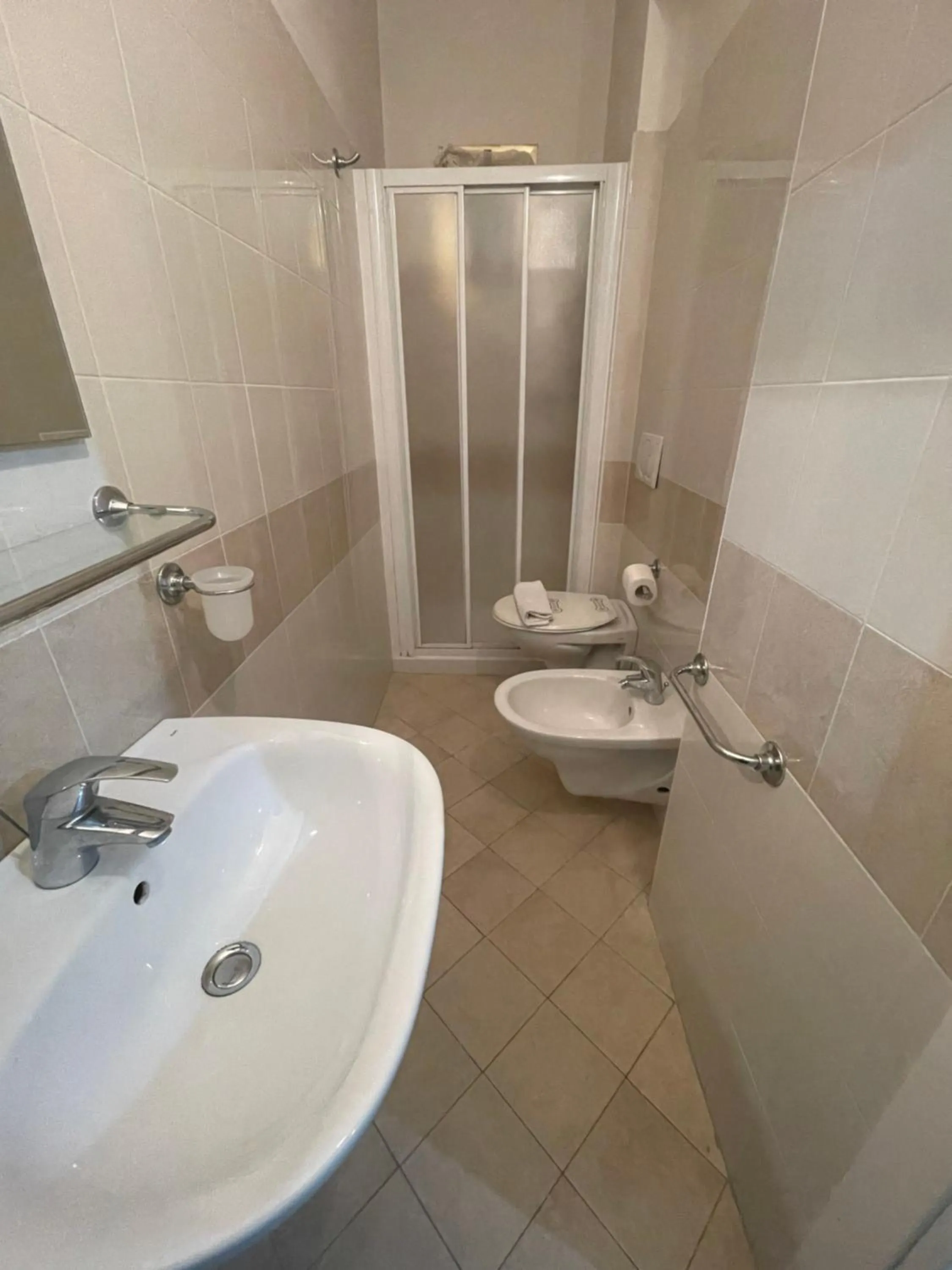 Shower in Hotel Vienna Rivazzurra