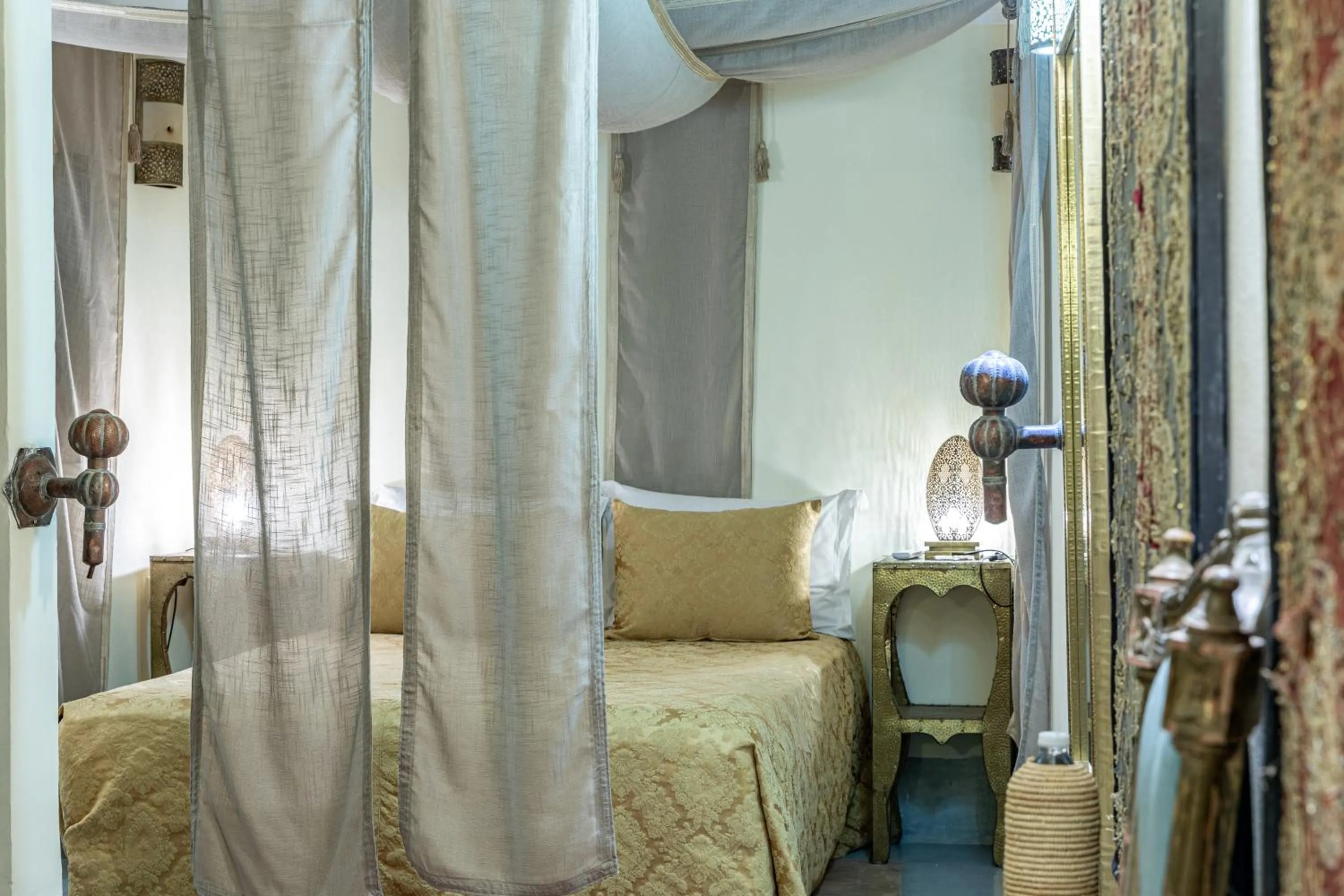 Bed in Riad du Ciel Marrakech