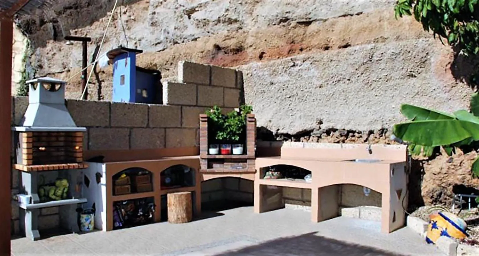 BBQ facilities in Bed & Breakfast Tenerife