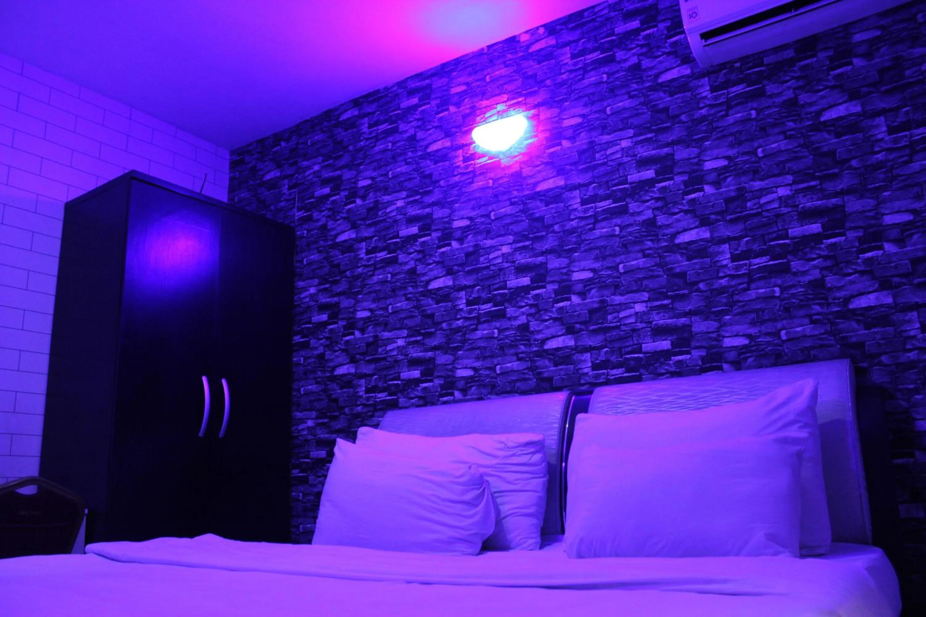 Bedroom, Bed in MITOS LUXURY SUITES -Somosu