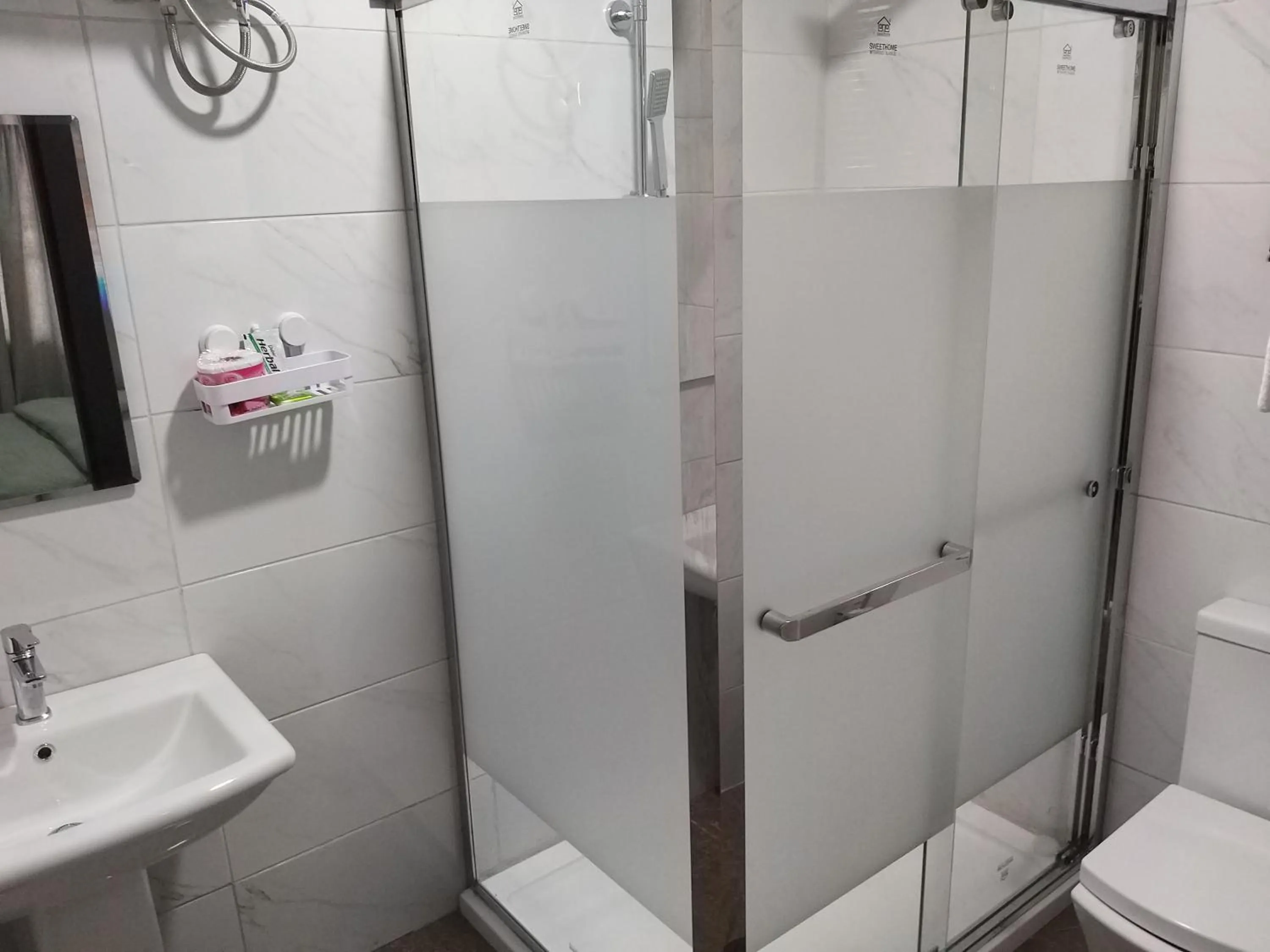 Toilet in MITOS LUXURY SUITES -Somosu