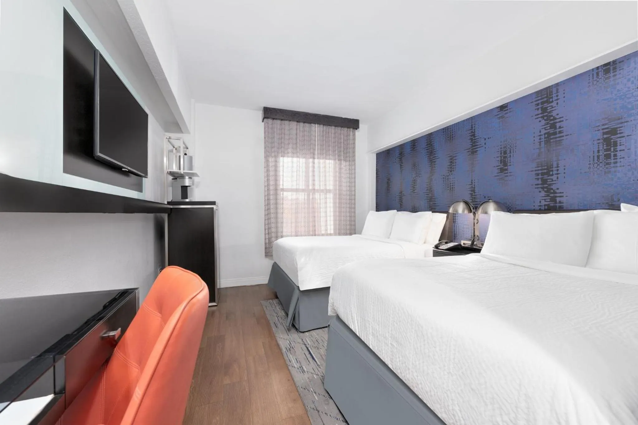 Photo of the whole room, Bed in Holiday Inn Express - Dallas Downtown by IHG