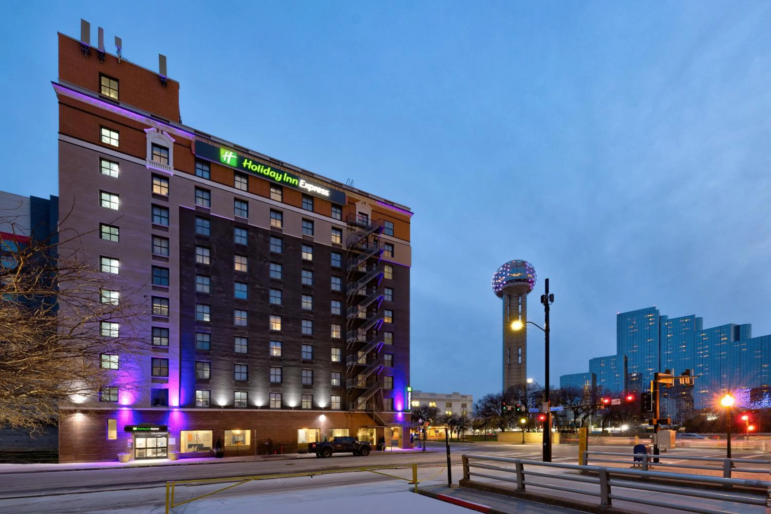 Property building in Holiday Inn Express - Dallas Downtown by IHG