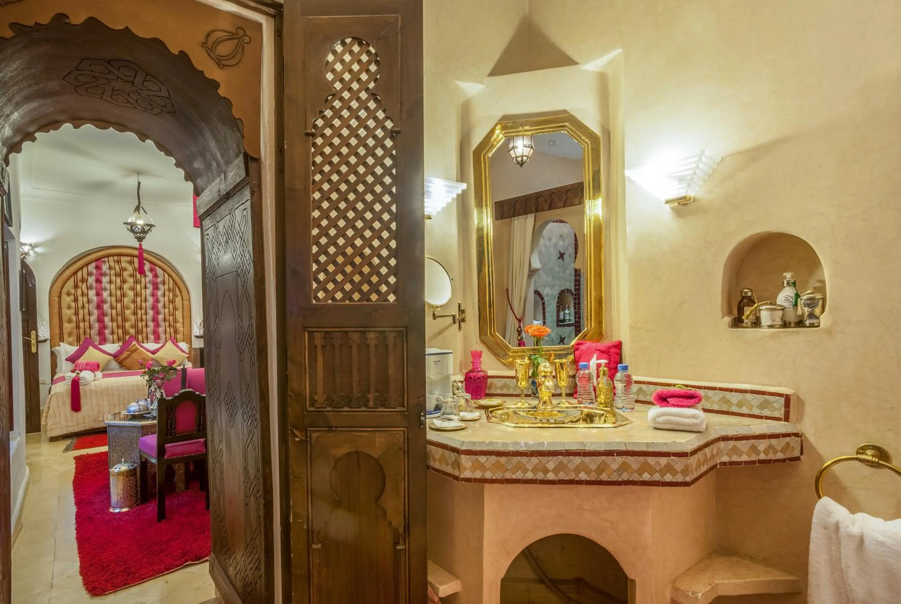 Decorative detail, Bed in Riad Anabel