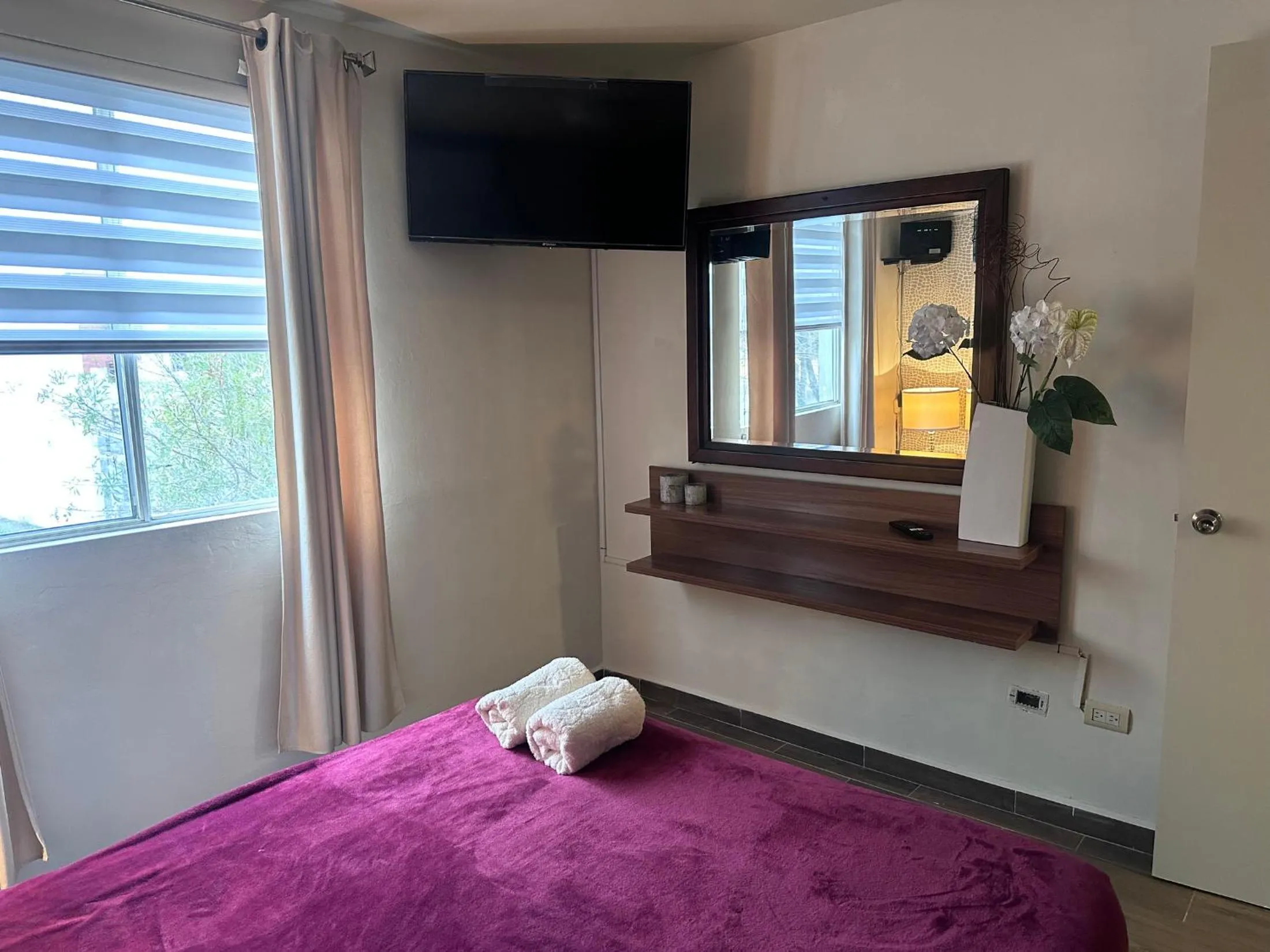 Bed in Suites Apodaca