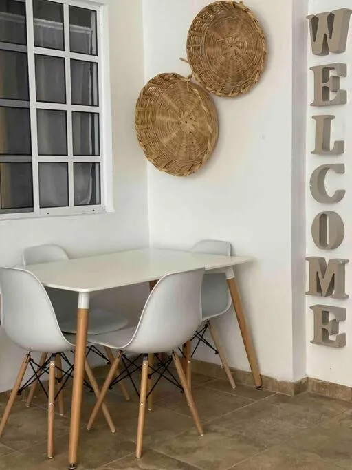 Dining area in Suites Apodaca